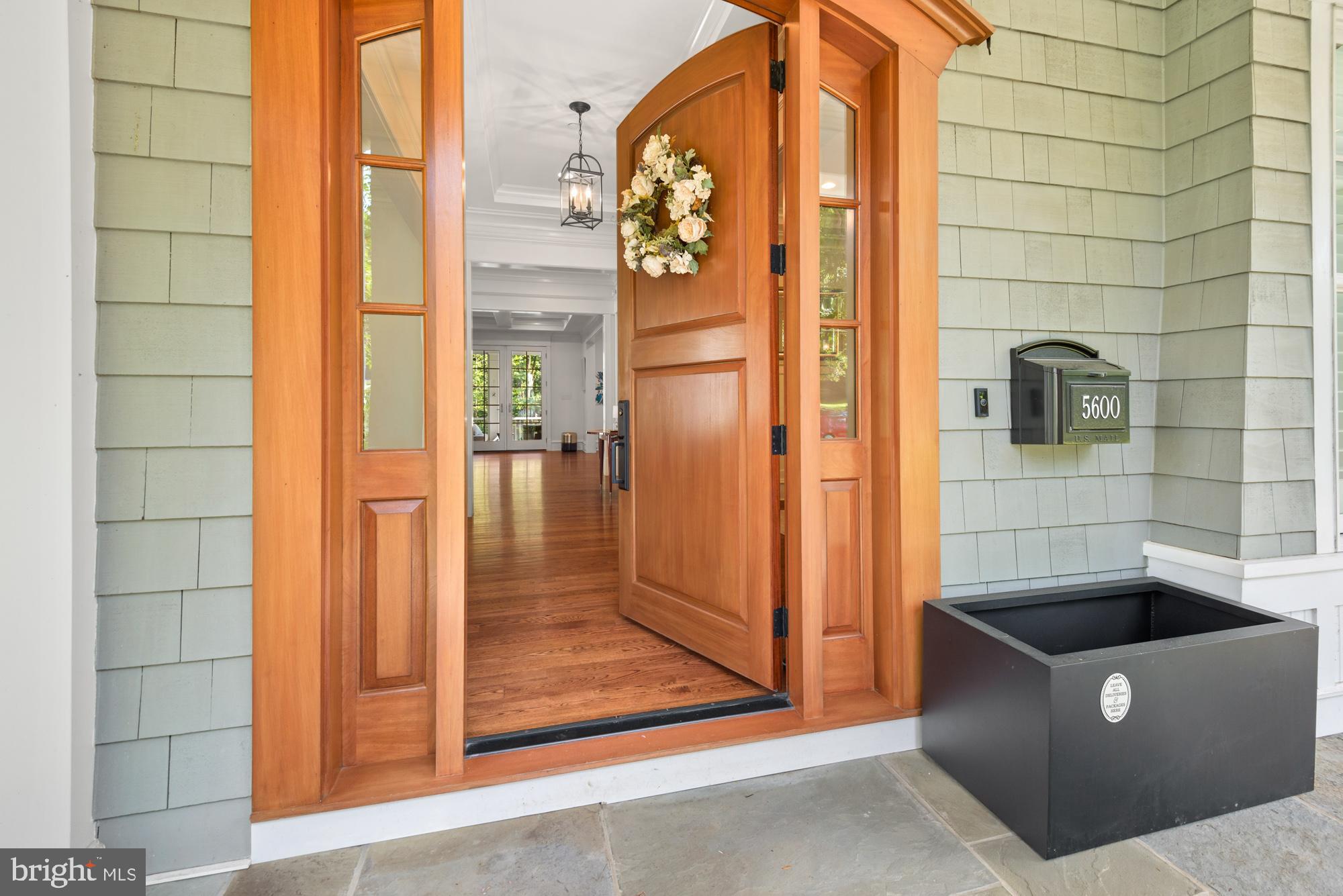 BRADLEY HILLS - Residential