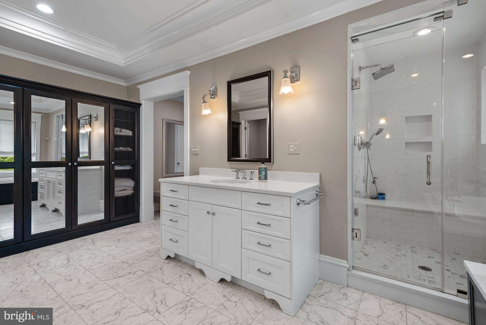 BRADLEY HILLS - Residential