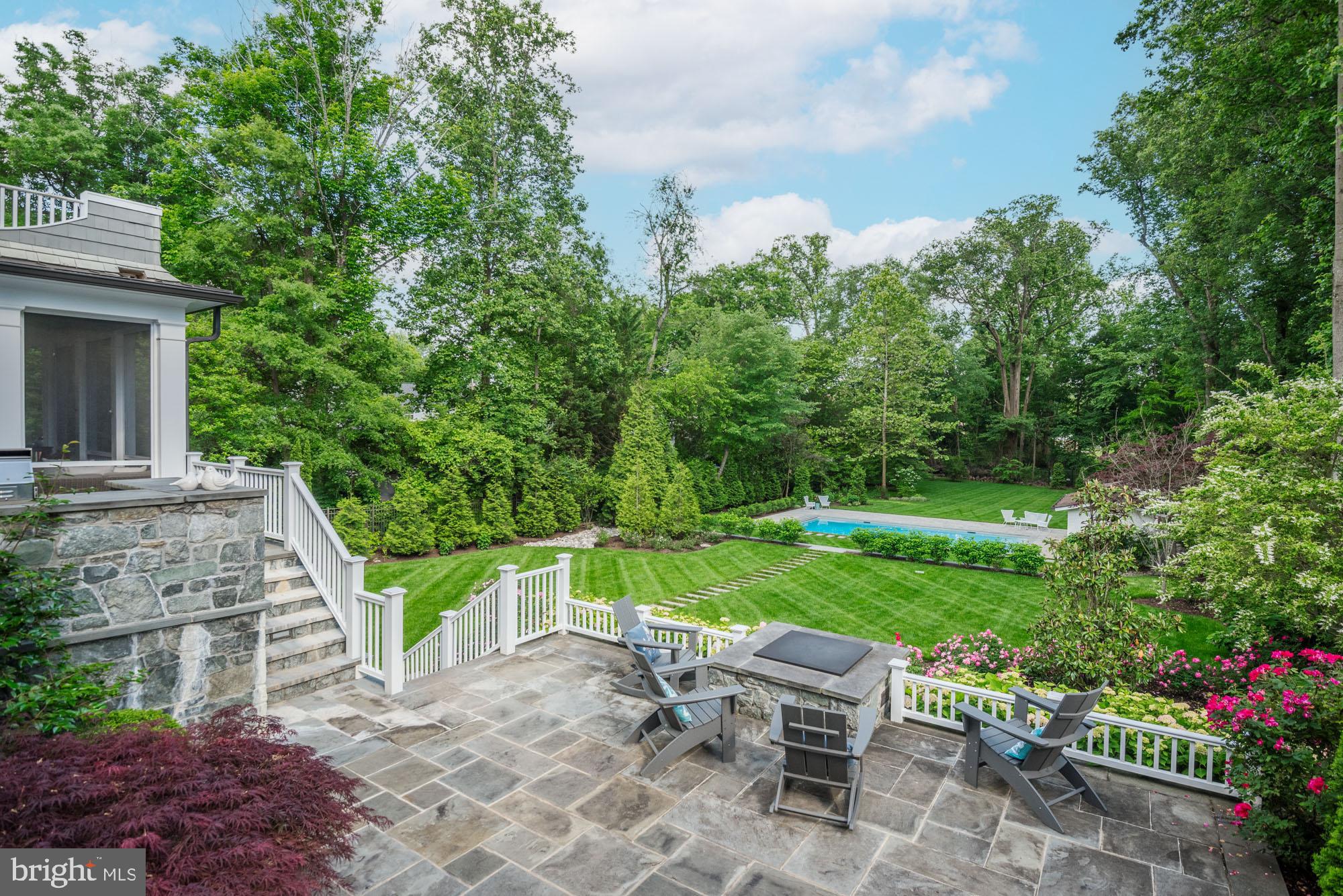 BRADLEY HILLS - Residential