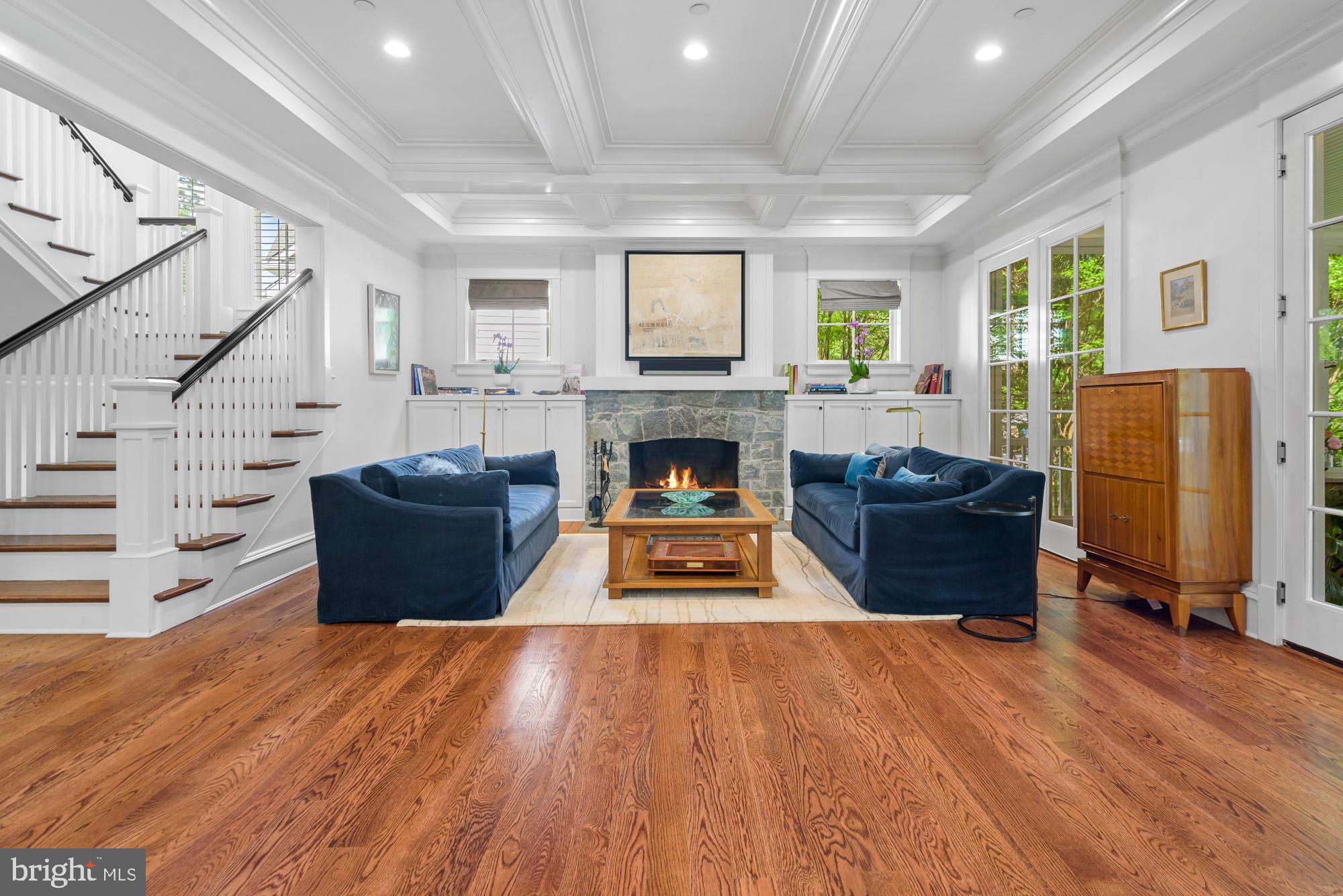 BRADLEY HILLS - Residential