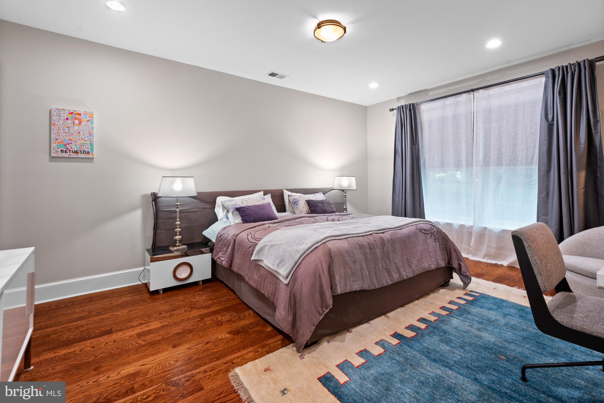 BRADLEY HILLS - Residential