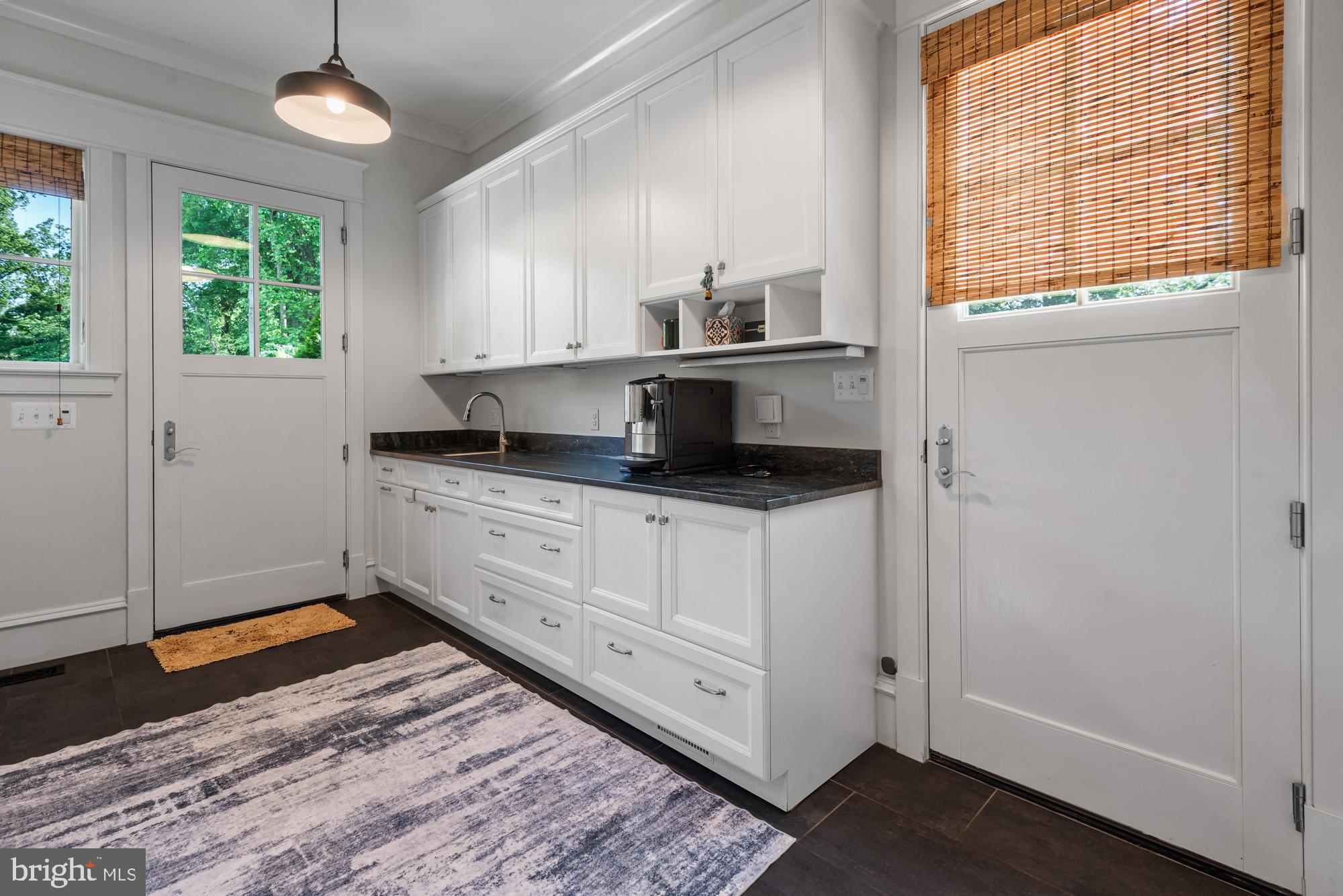 BRADLEY HILLS - Residential