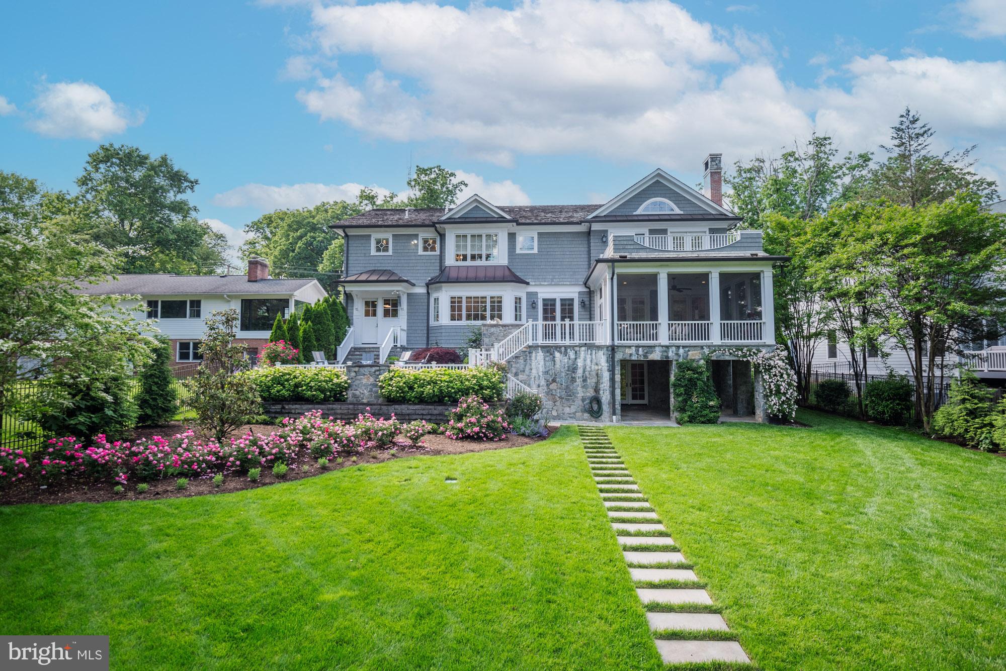 BRADLEY HILLS - Residential