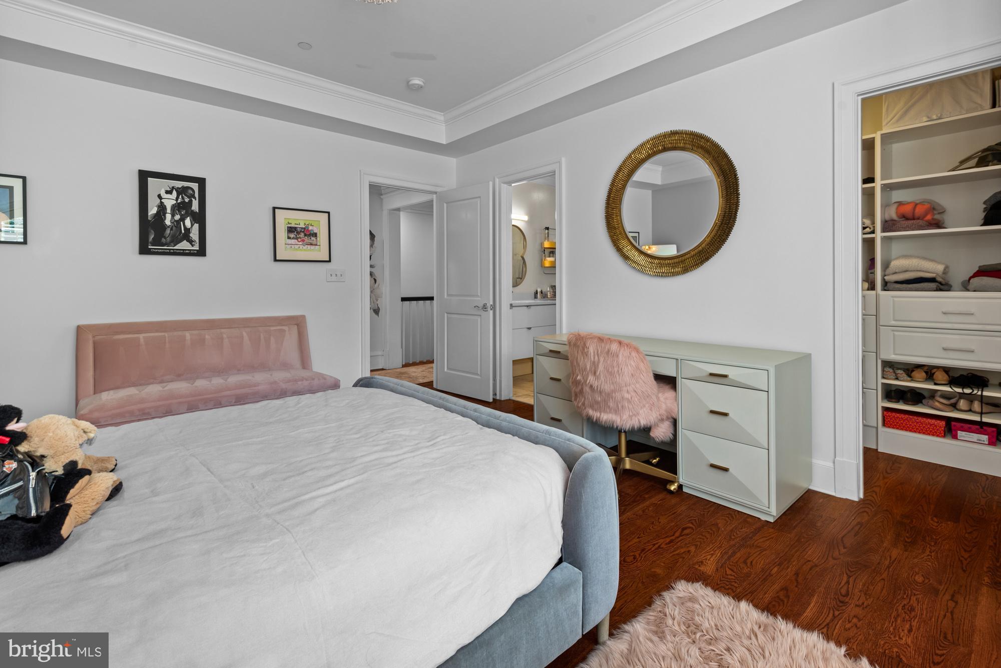 BRADLEY HILLS - Residential