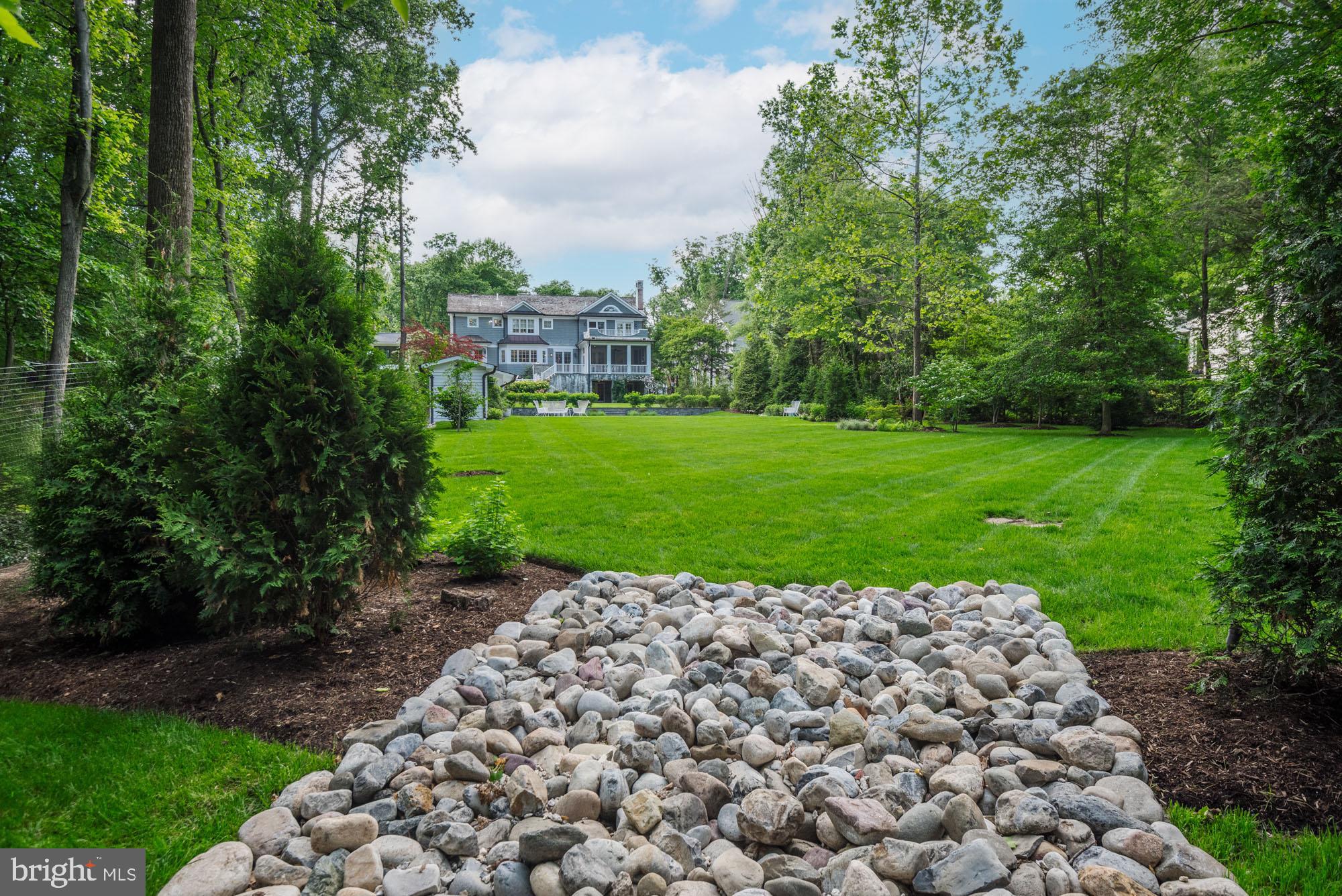 BRADLEY HILLS - Residential