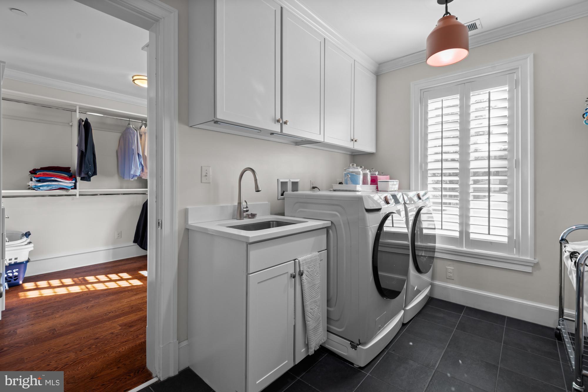 BRADLEY HILLS - Residential