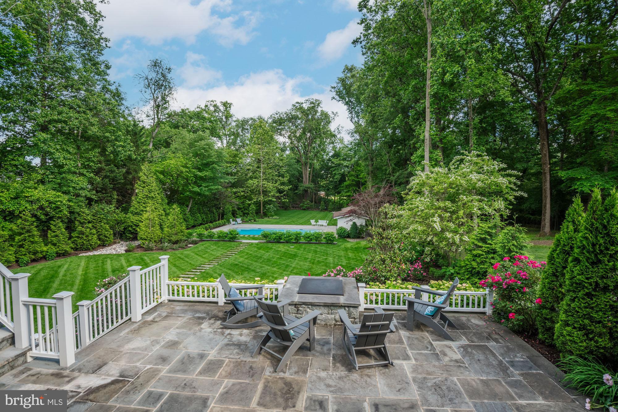 BRADLEY HILLS - Residential