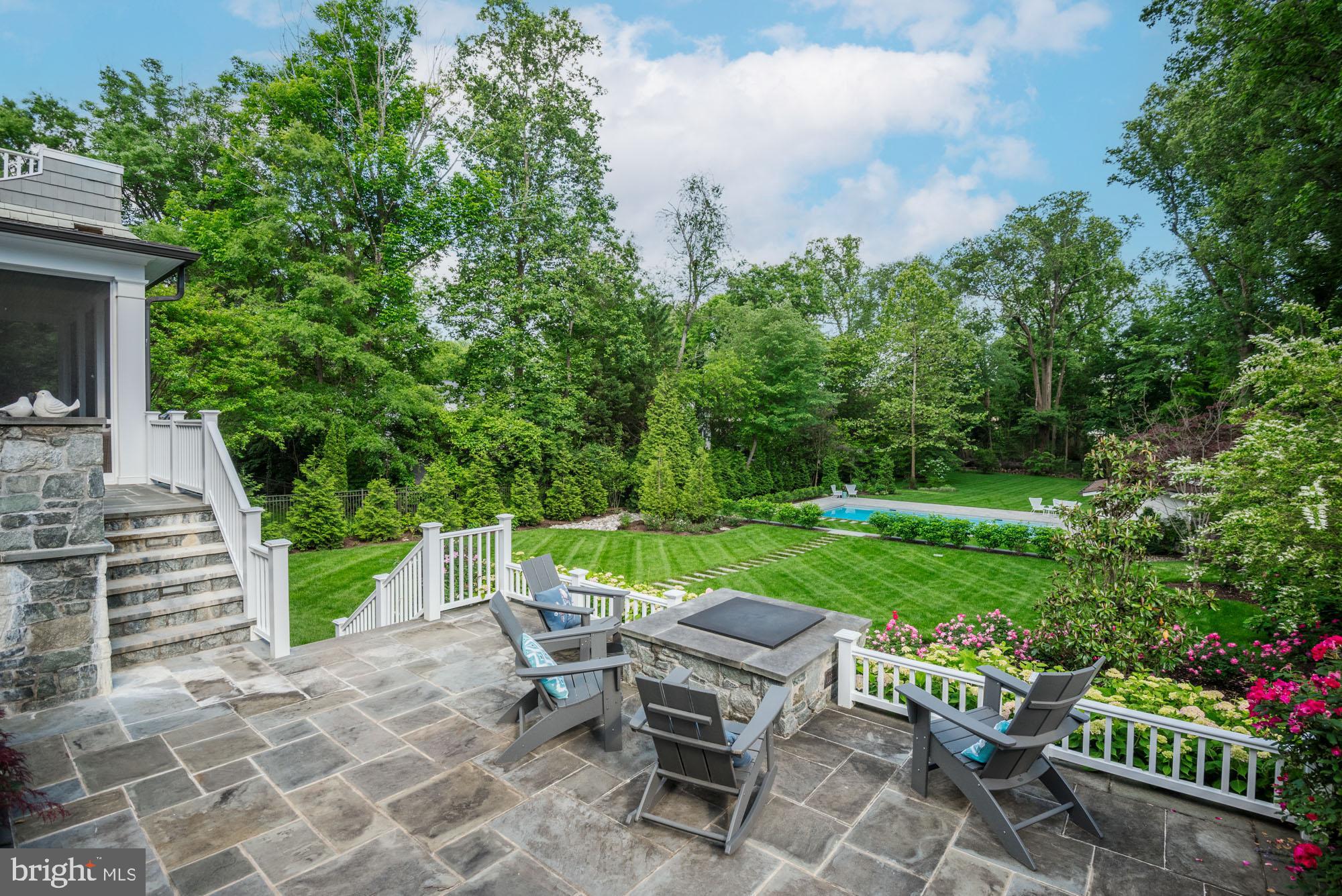 BRADLEY HILLS - Residential