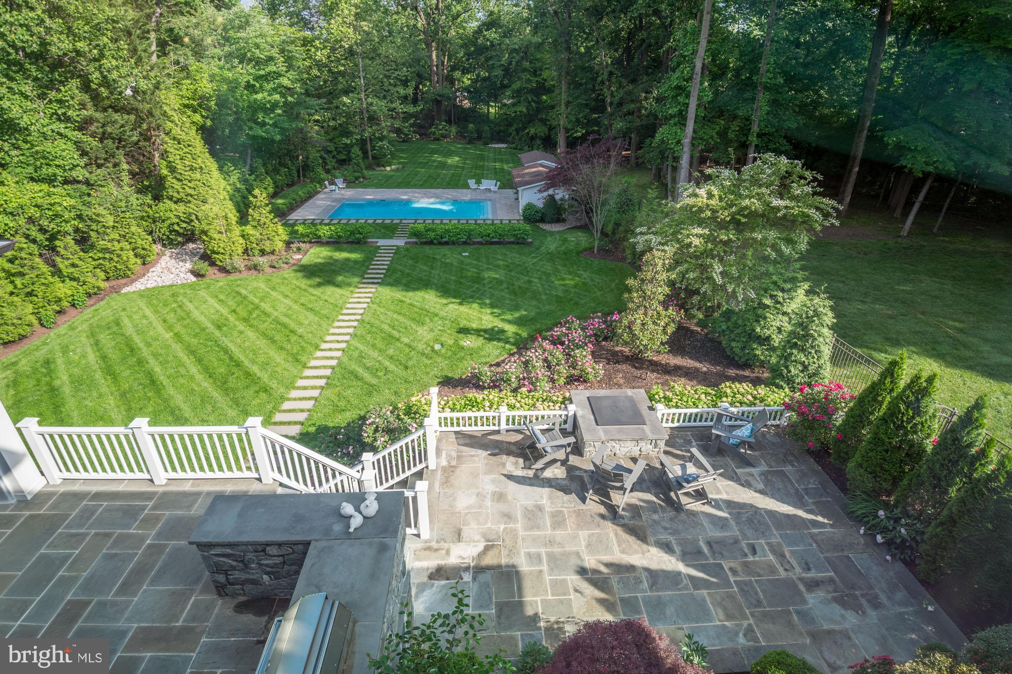 BRADLEY HILLS - Residential