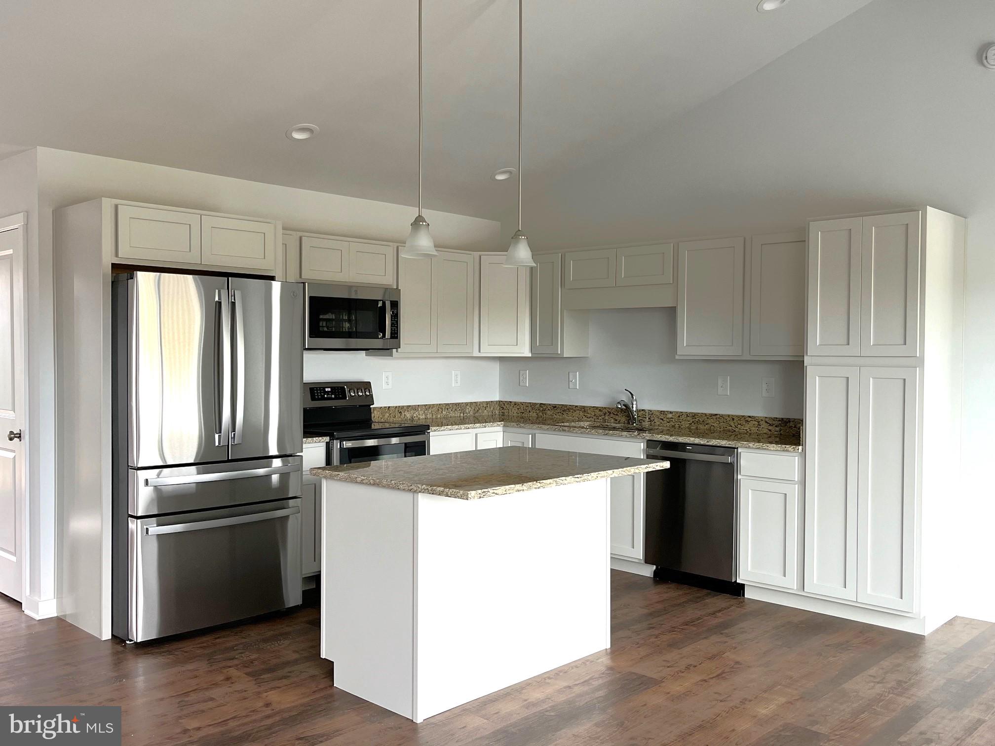 HERITAGE HILLS - Residential