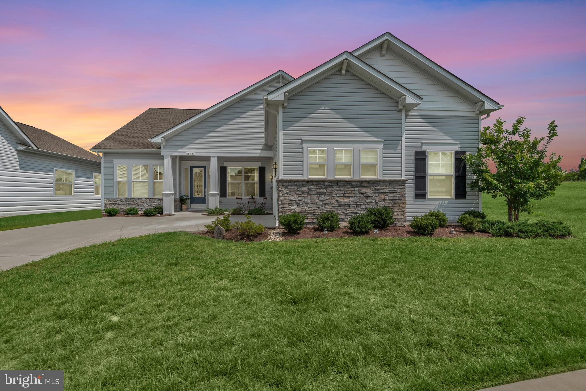 255 SAILCLOTH WAY