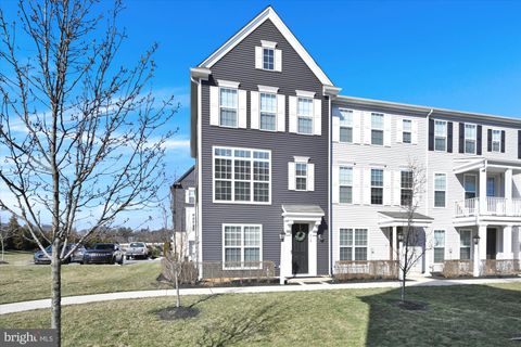 Photo of 612 MAYER PL, LANCASTER, PA 17601 (MLS # PALA2031764)