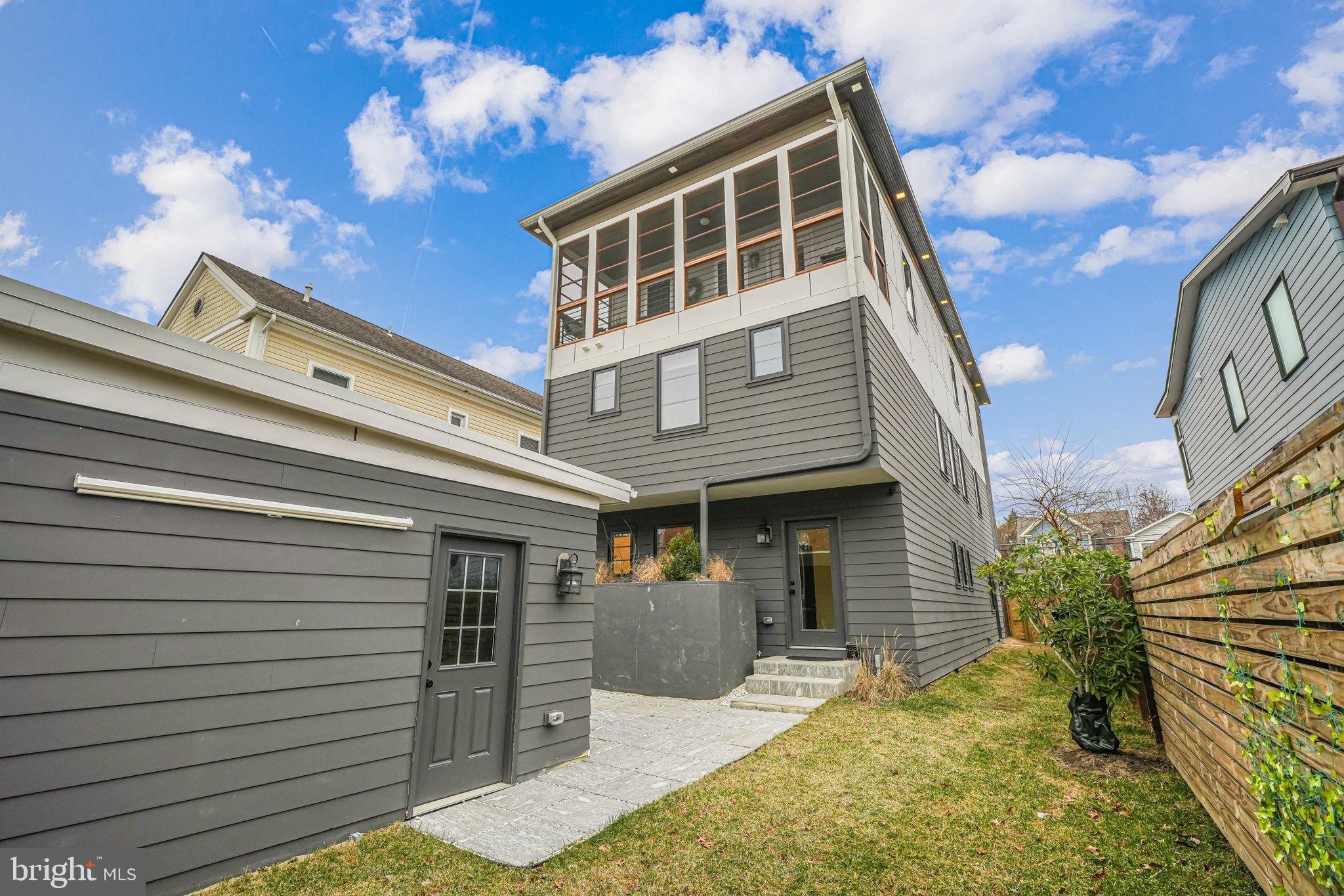 LYON PARK - Residential