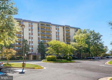Photo of 3101 S Manchester Street #318, FALLS CHURCH, VA 22044 (MLS # VAFX2335974)