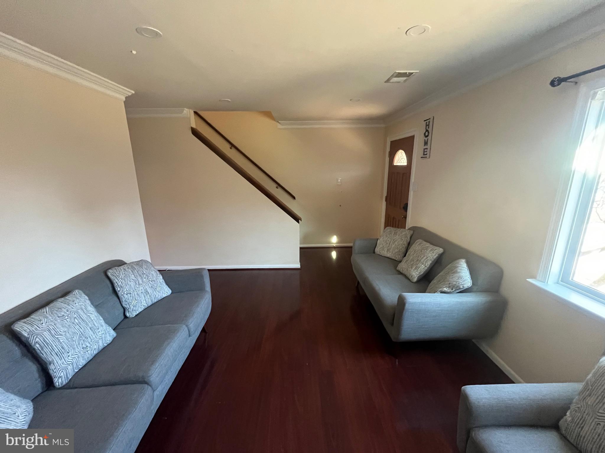 PINEWOOD LAWNS - Residential Lease