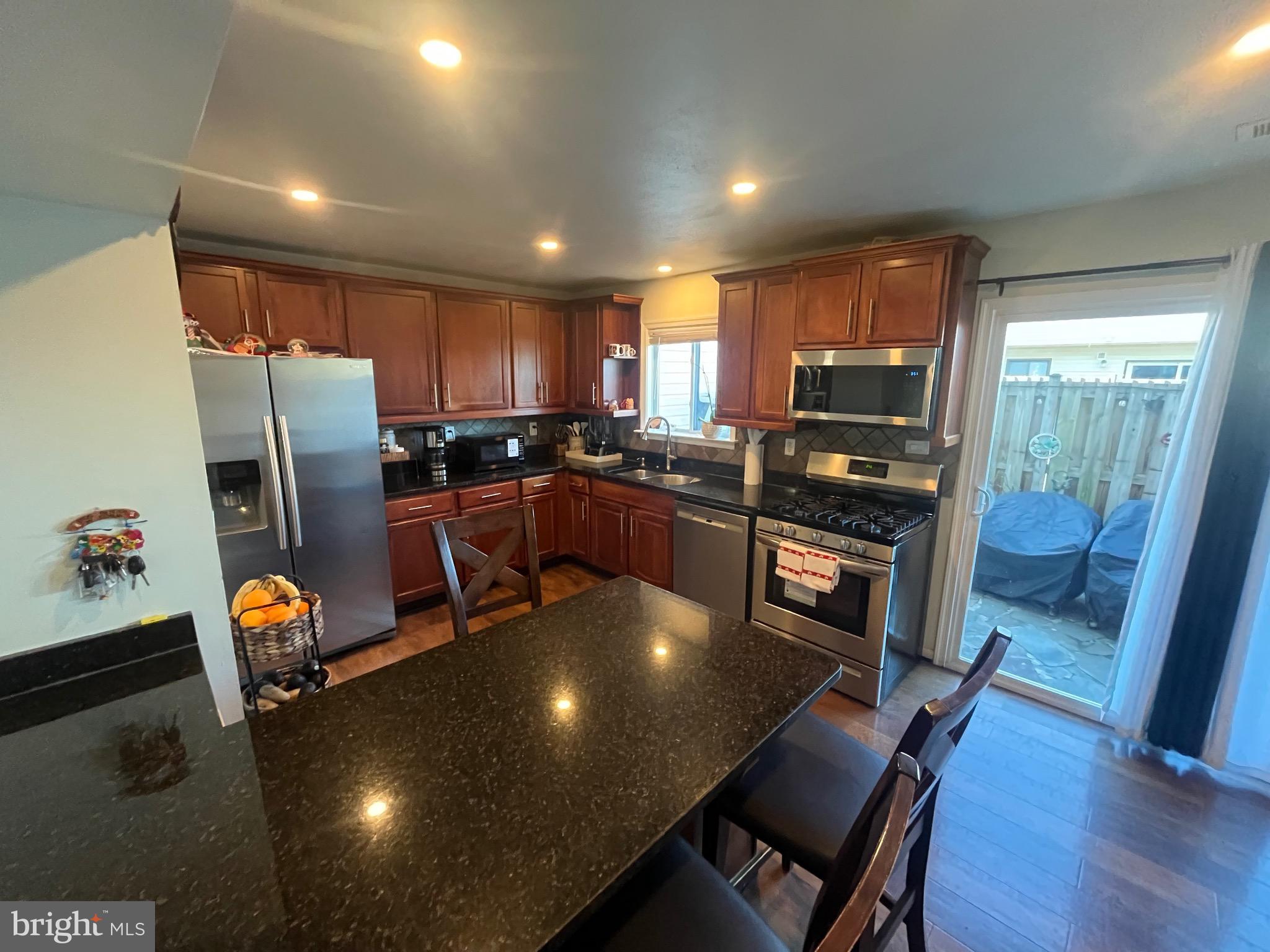 PINEWOOD LAWNS - Residential Lease