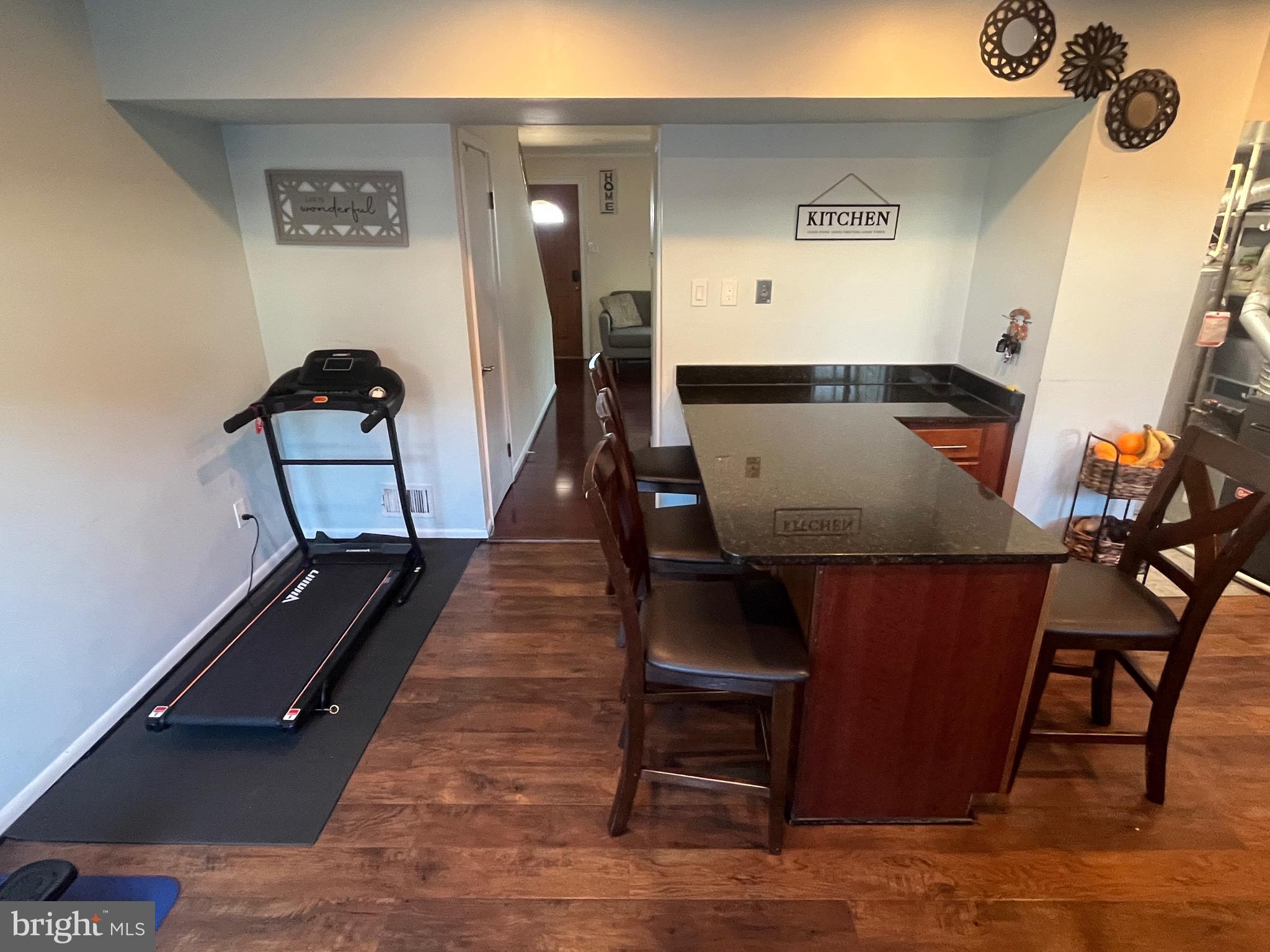 PINEWOOD LAWNS - Residential Lease