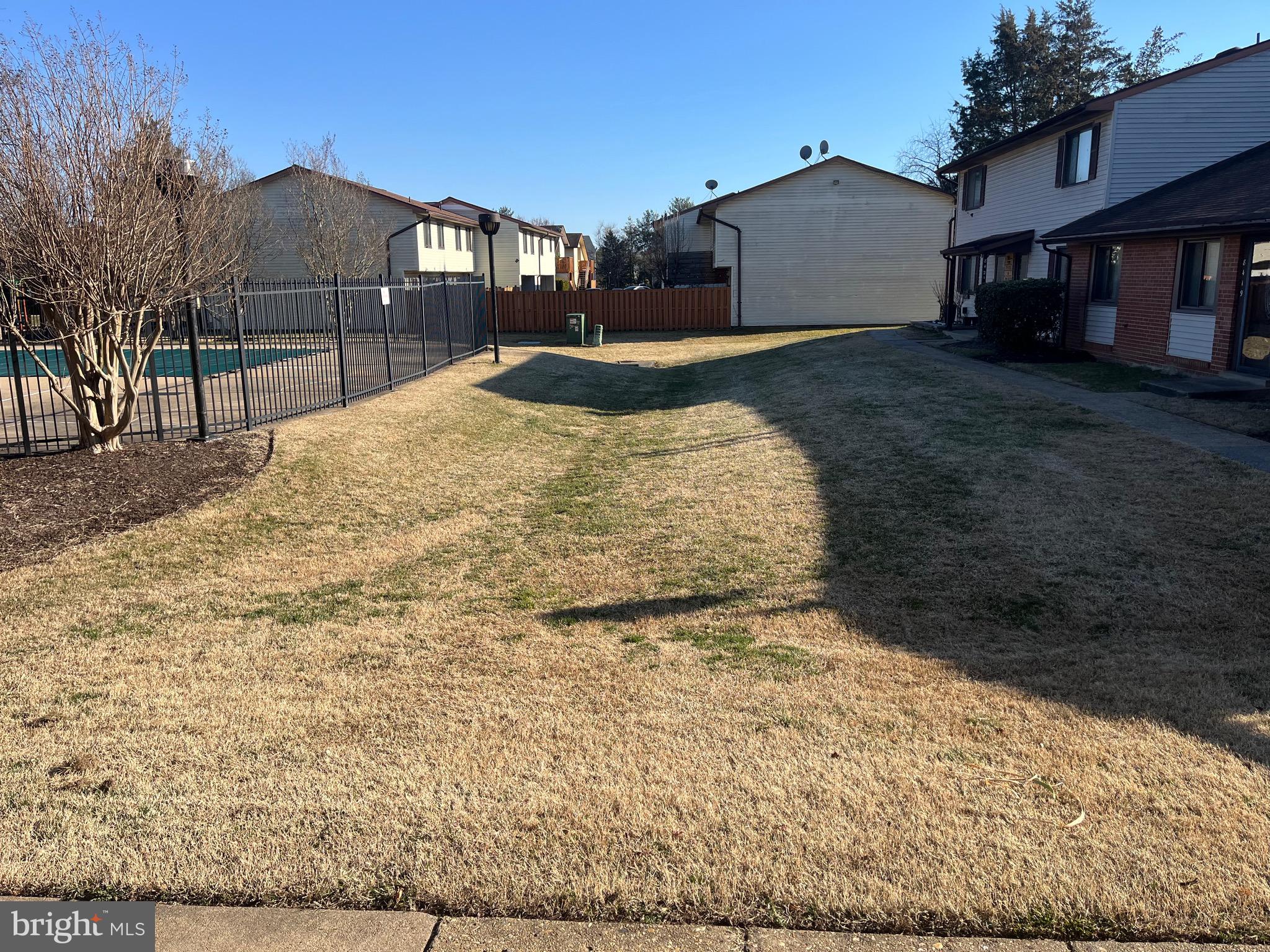 PINEWOOD LAWNS - Residential Lease