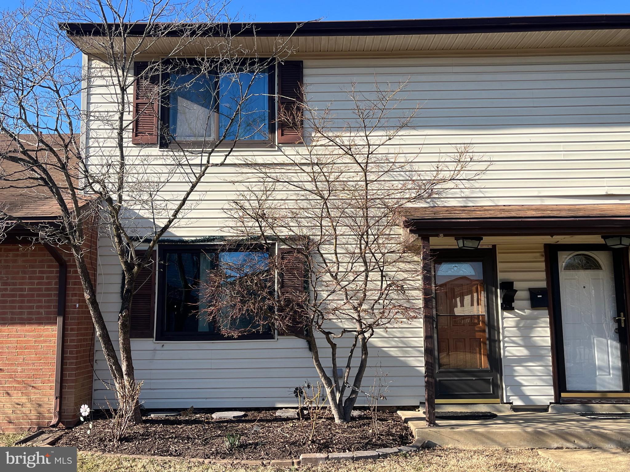 PINEWOOD LAWNS - Residential Lease