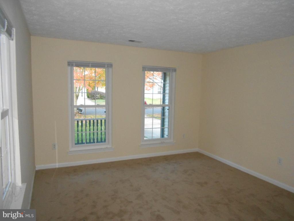 DORCHESTER - Residential Lease