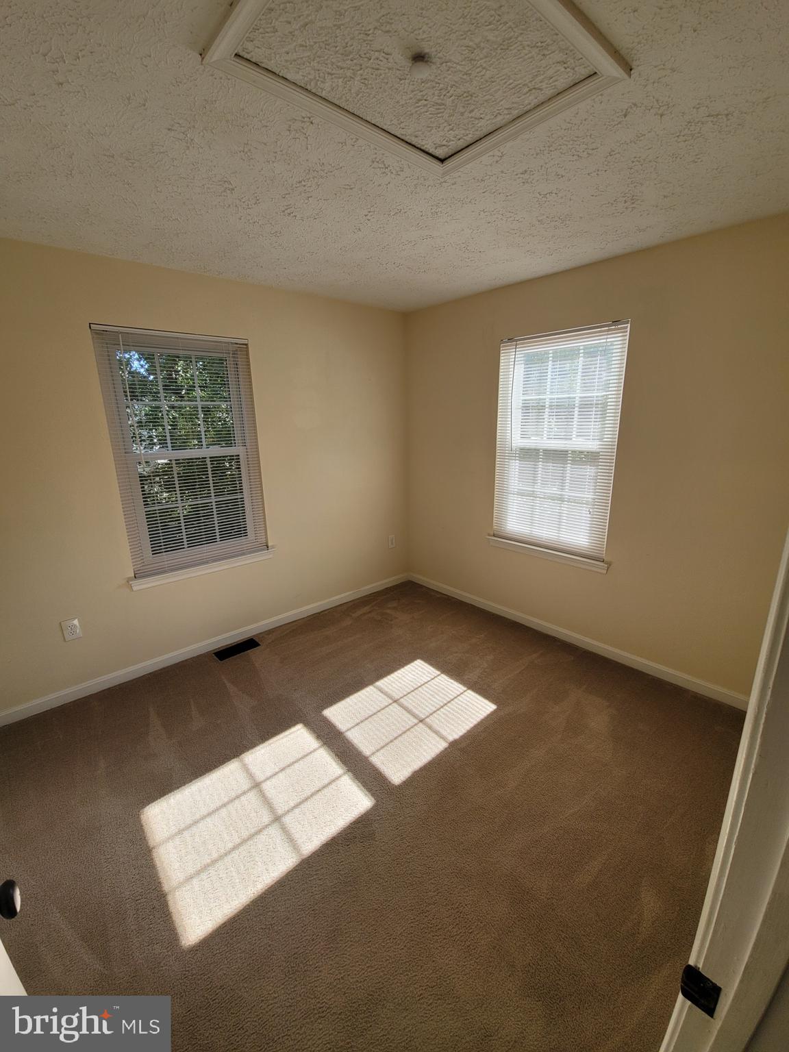 DORCHESTER - Residential Lease