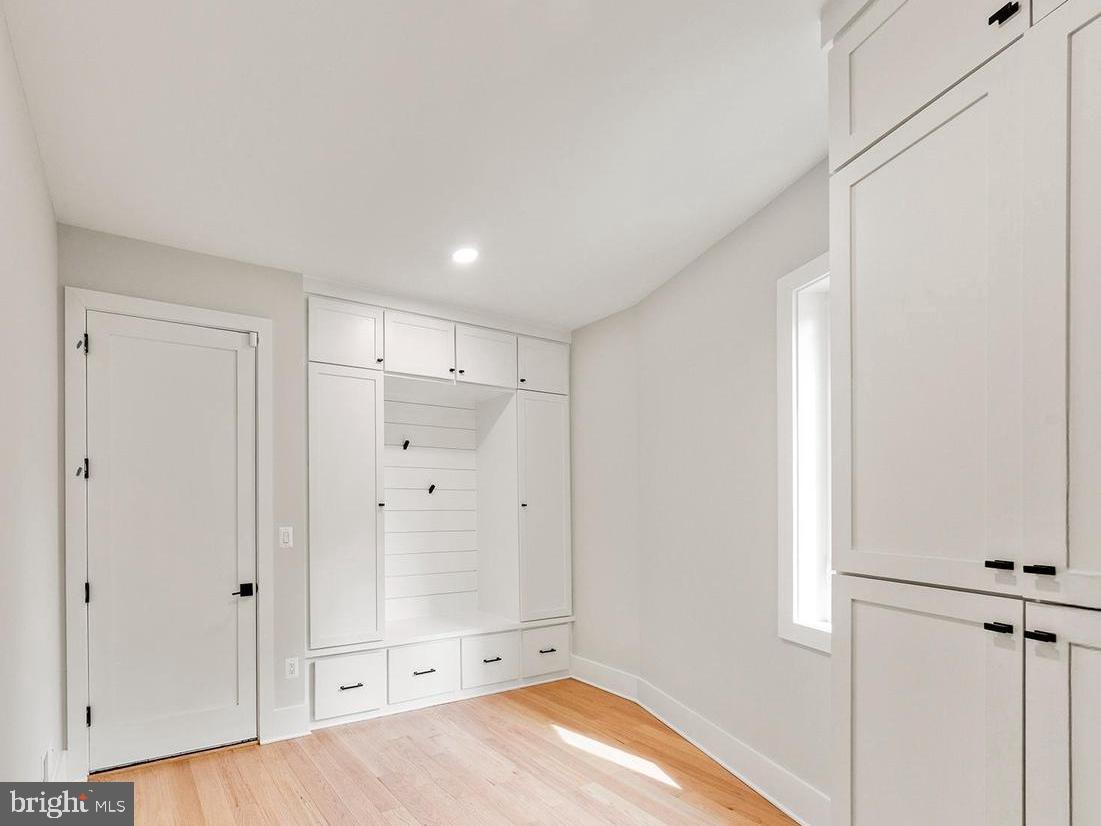 CHEVY CHASE VILLAGE - Residential