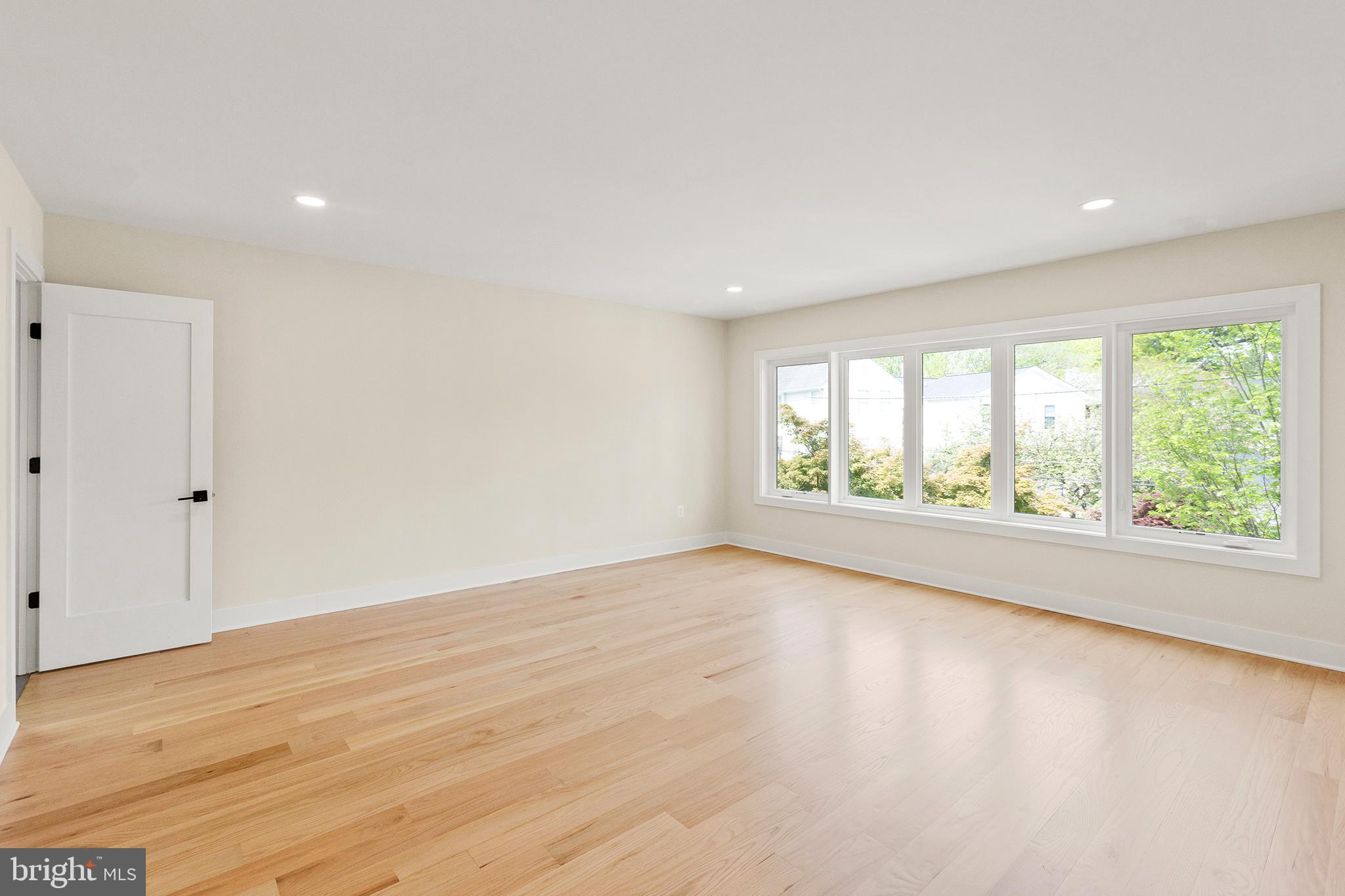 CHEVY CHASE VILLAGE - Residential