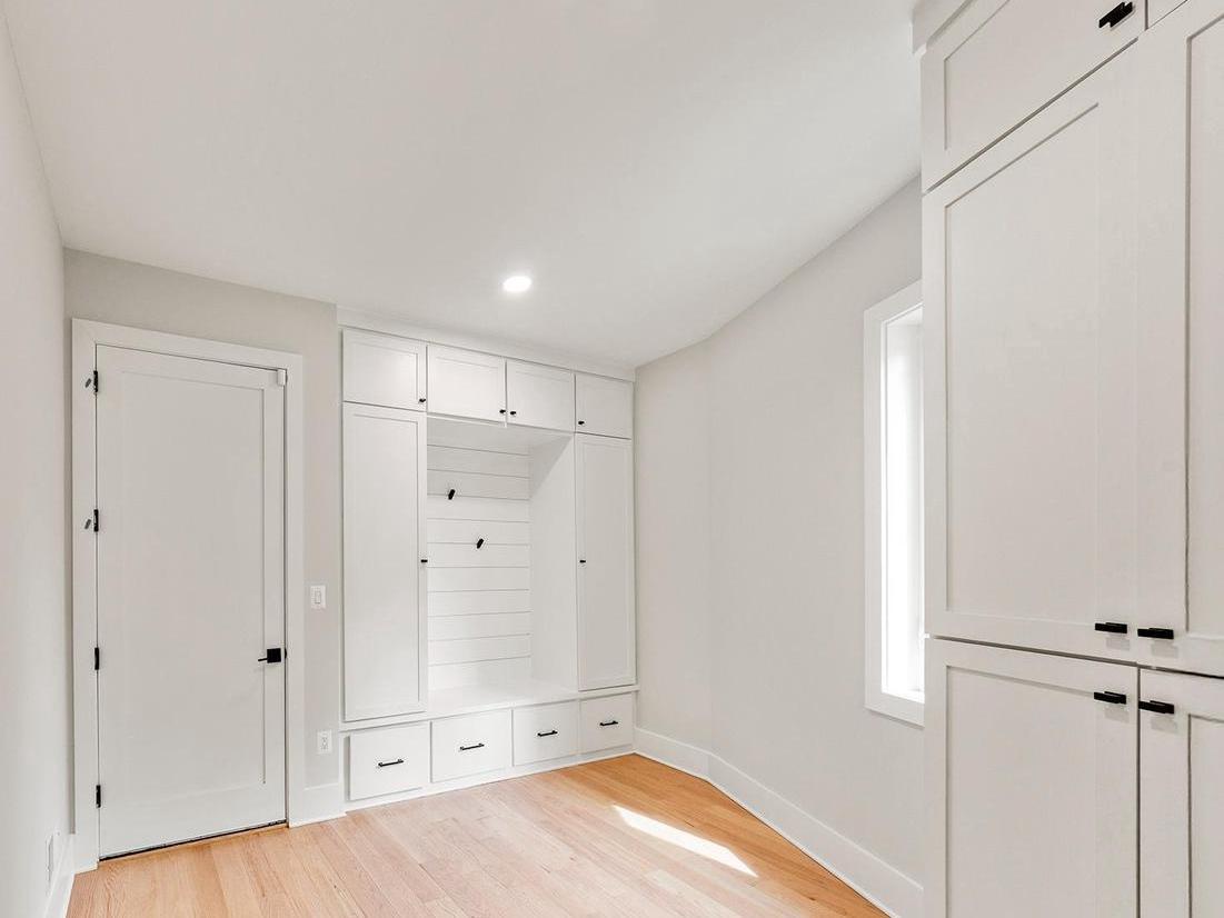 CHEVY CHASE VILLAGE - Residential