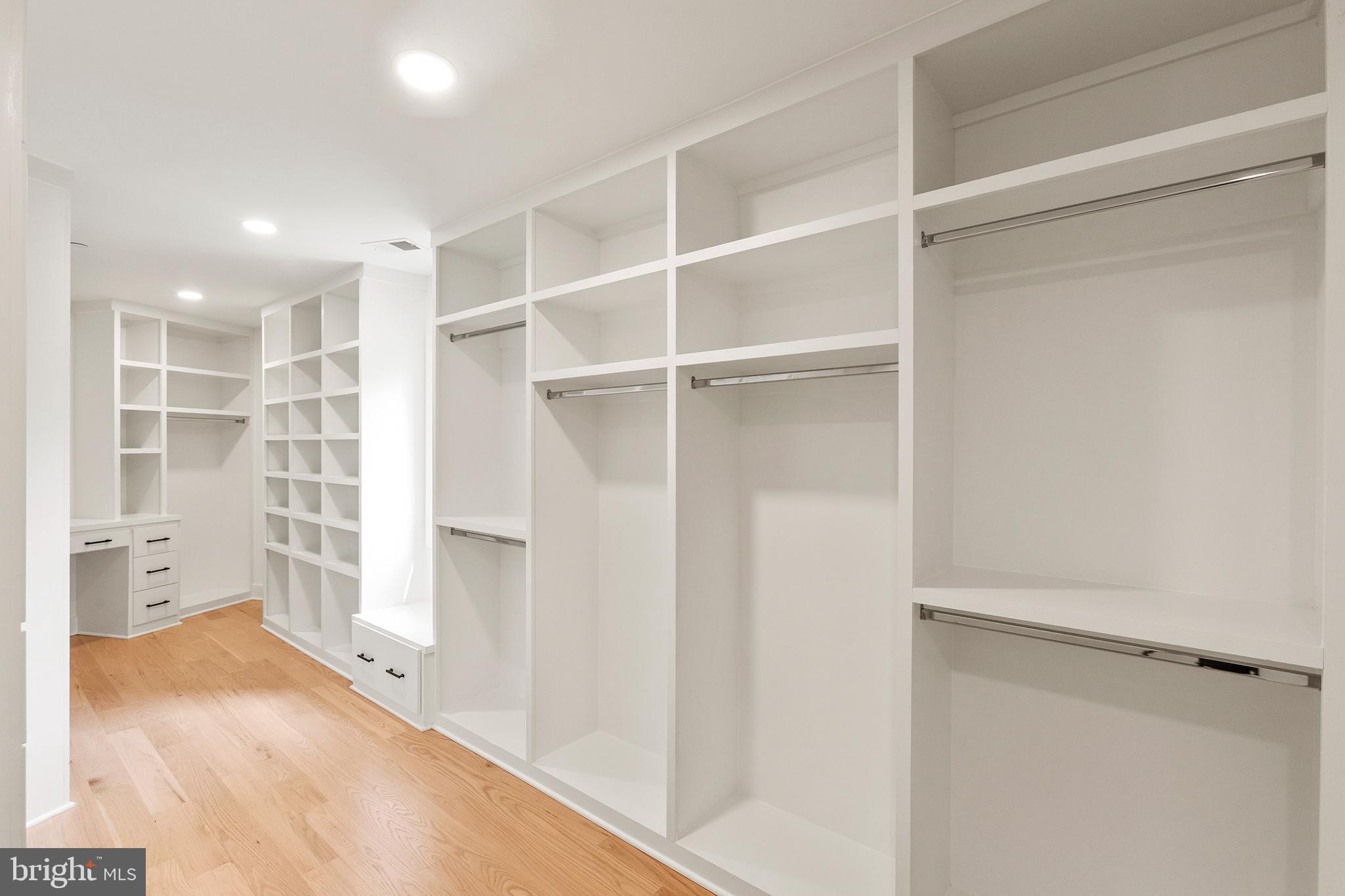 CHEVY CHASE VILLAGE - Residential