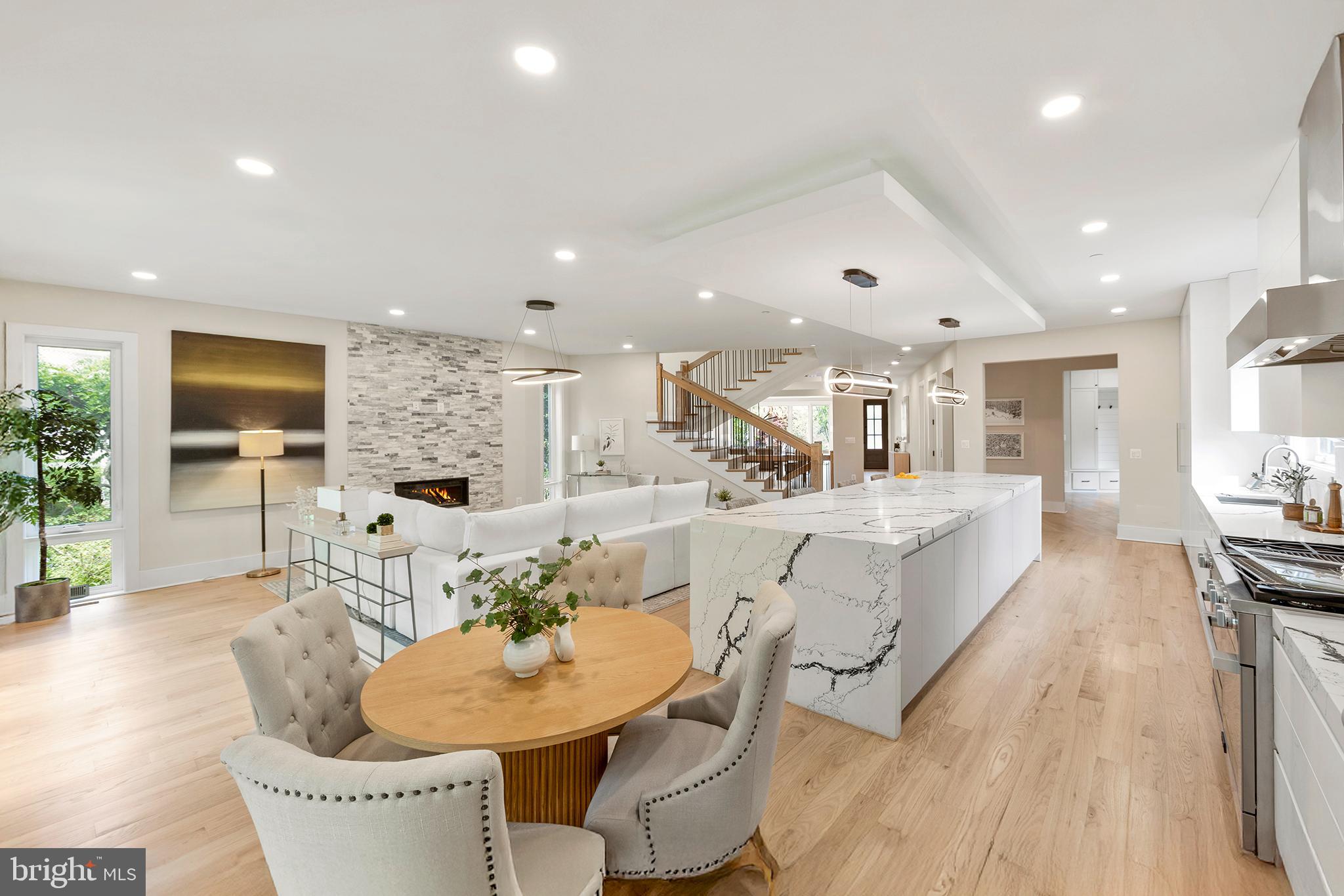 CHEVY CHASE VILLAGE - Residential