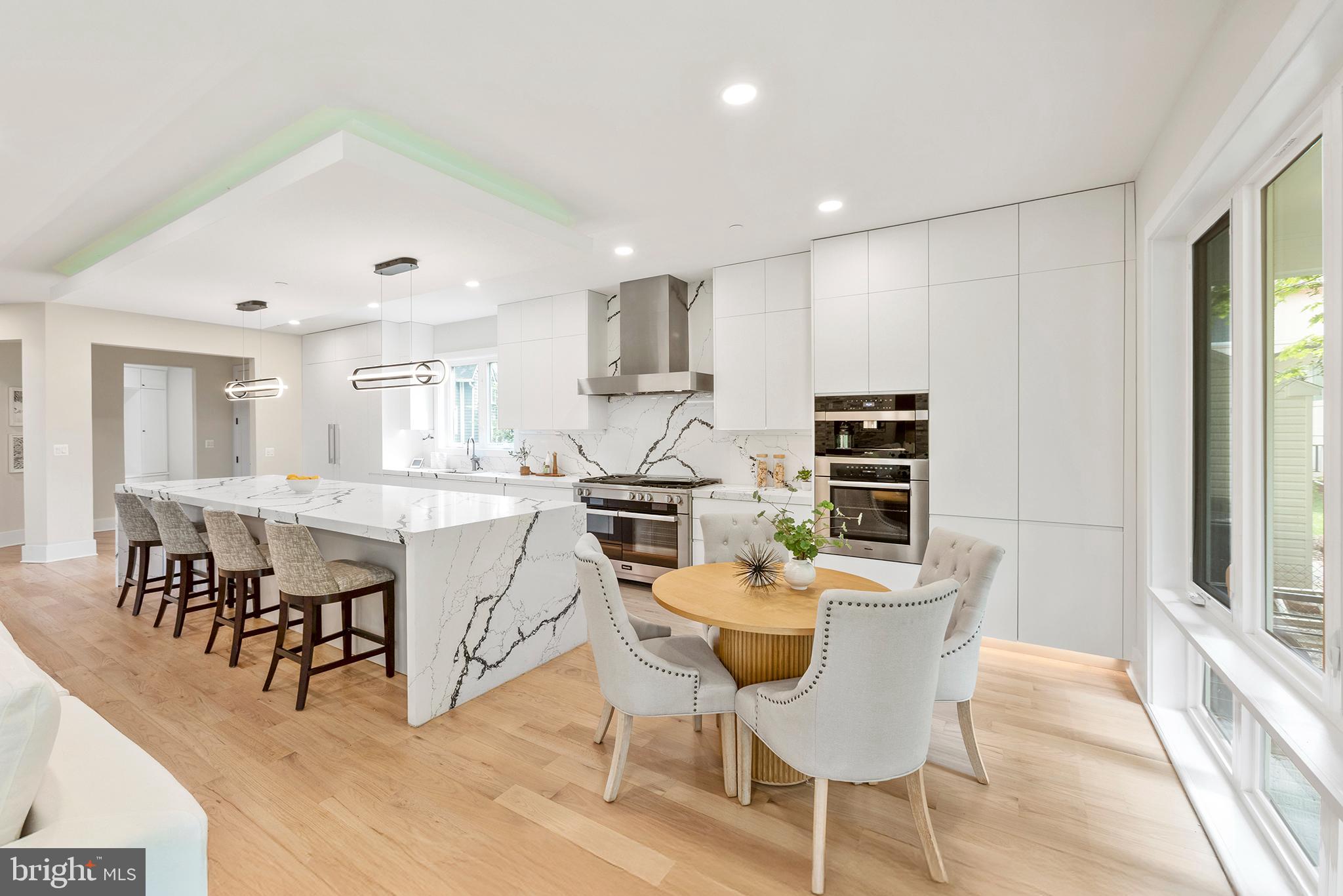 CHEVY CHASE VILLAGE - Residential