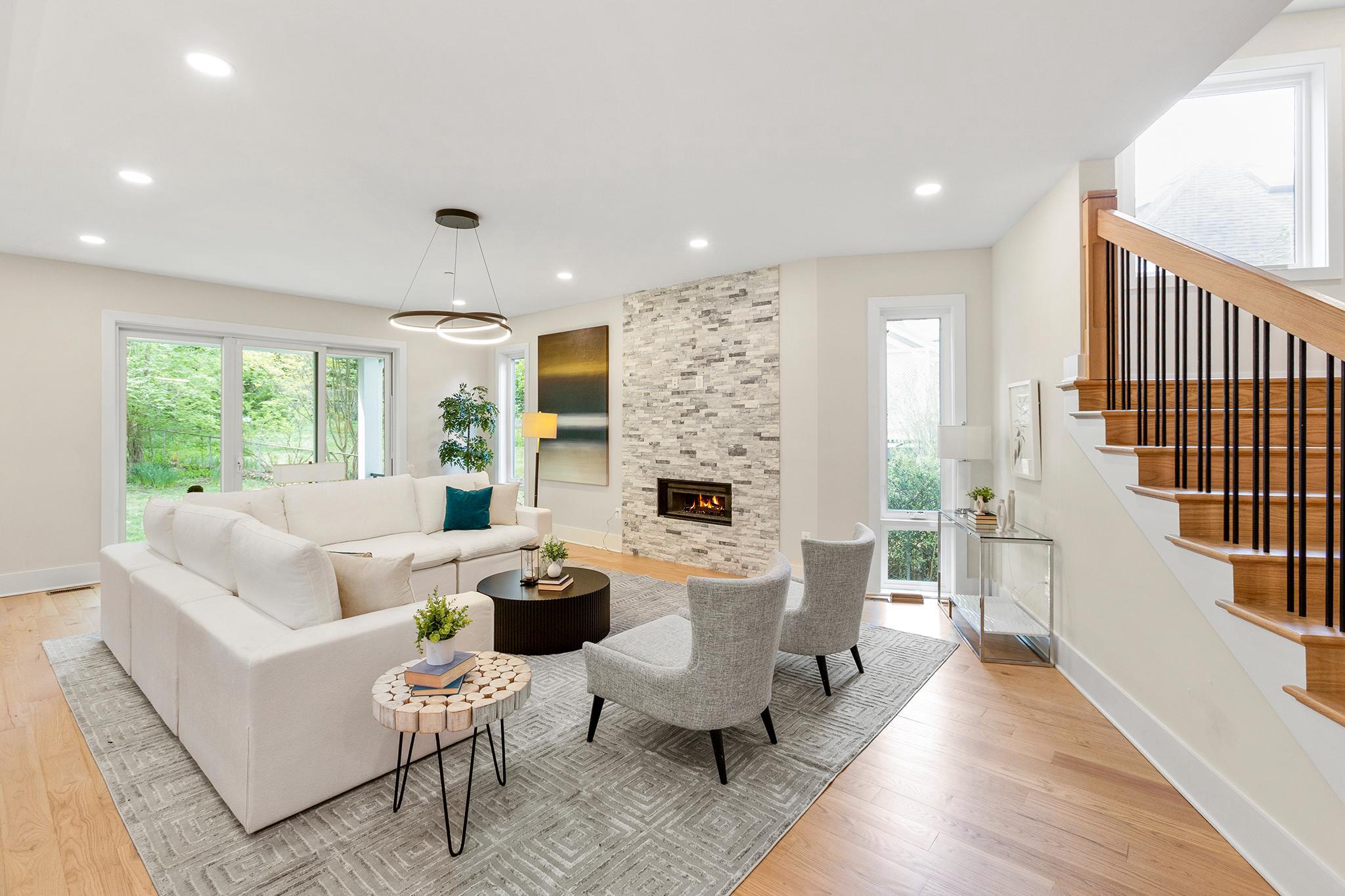 CHEVY CHASE VILLAGE - Residential