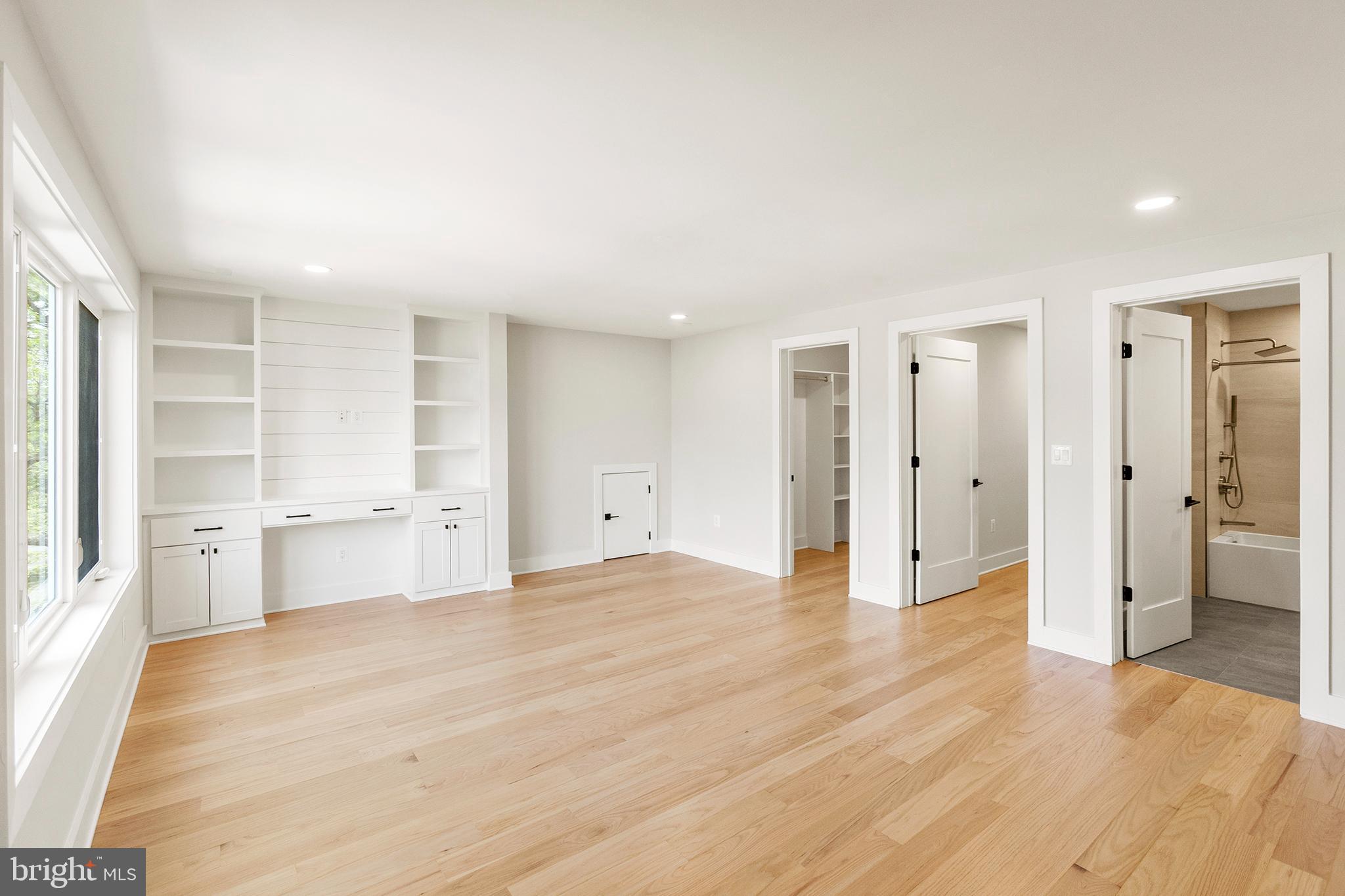 CHEVY CHASE VILLAGE - Residential