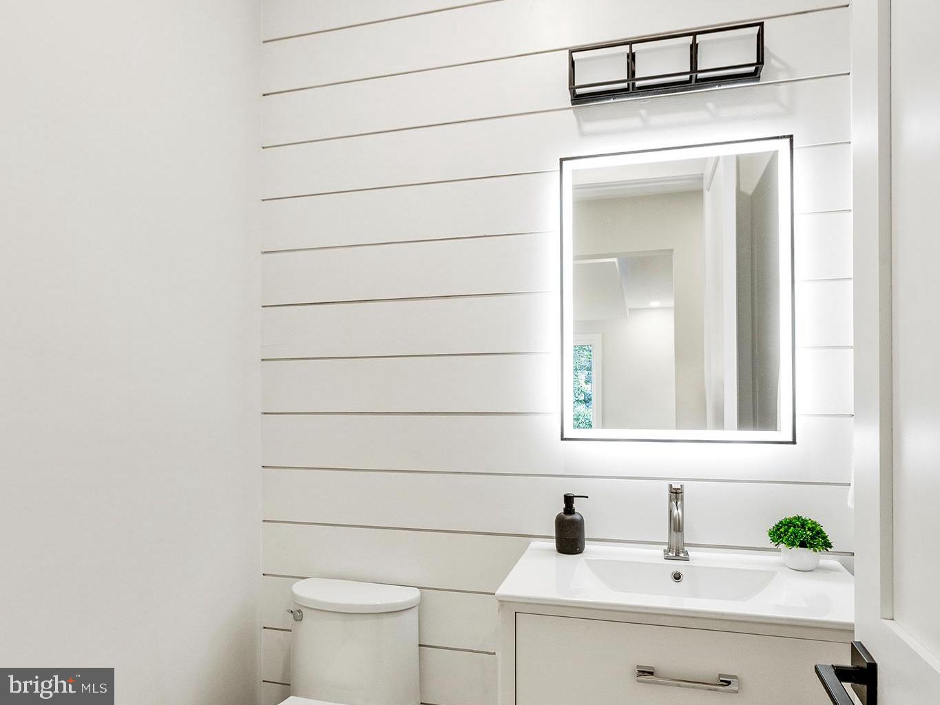 CHEVY CHASE VILLAGE - Residential