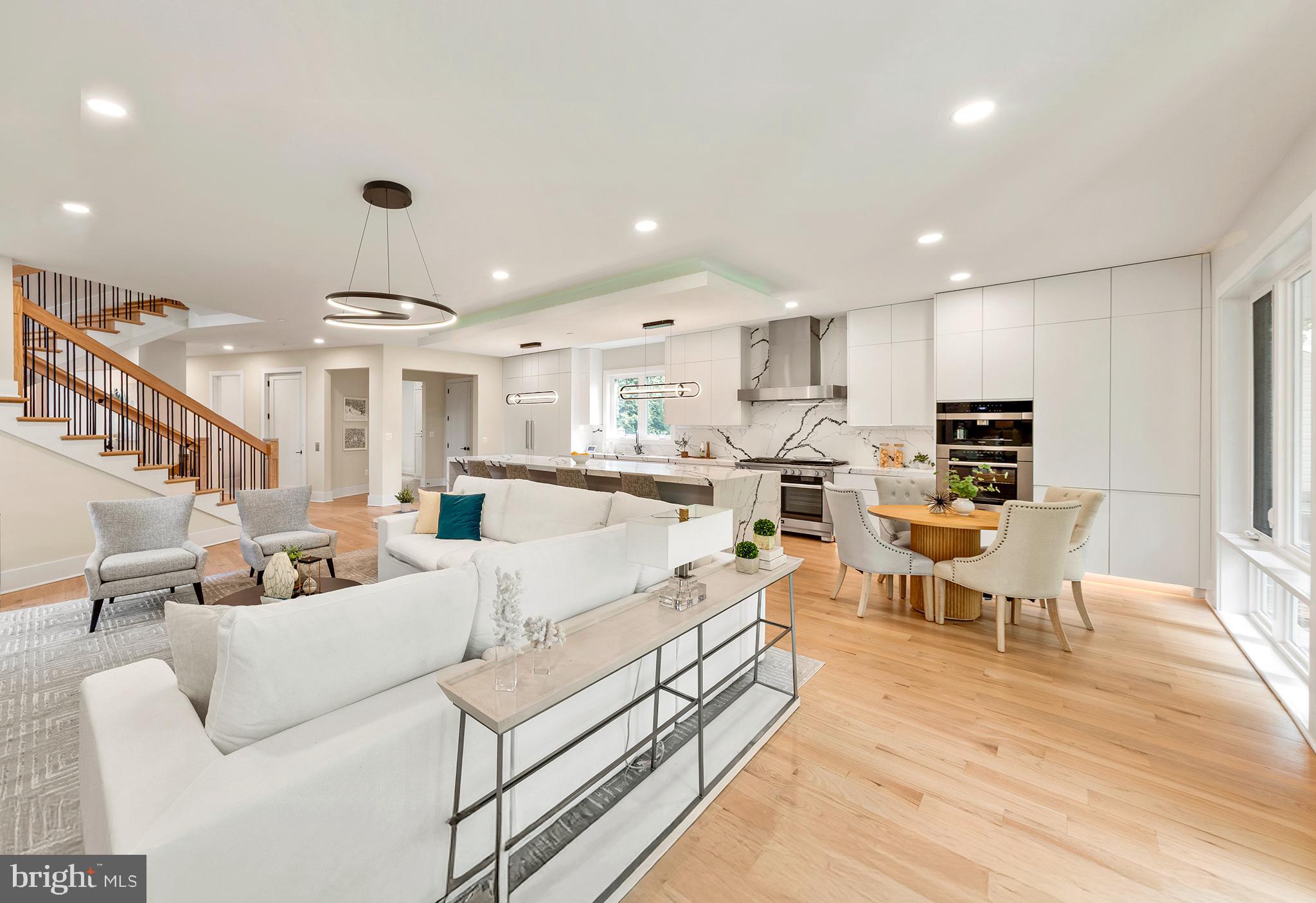 CHEVY CHASE VILLAGE - Residential