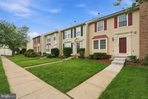 Photo of 12955 Freestone Court, WOODBRIDGE, VA 22192 (MLS # VAPW2131272)