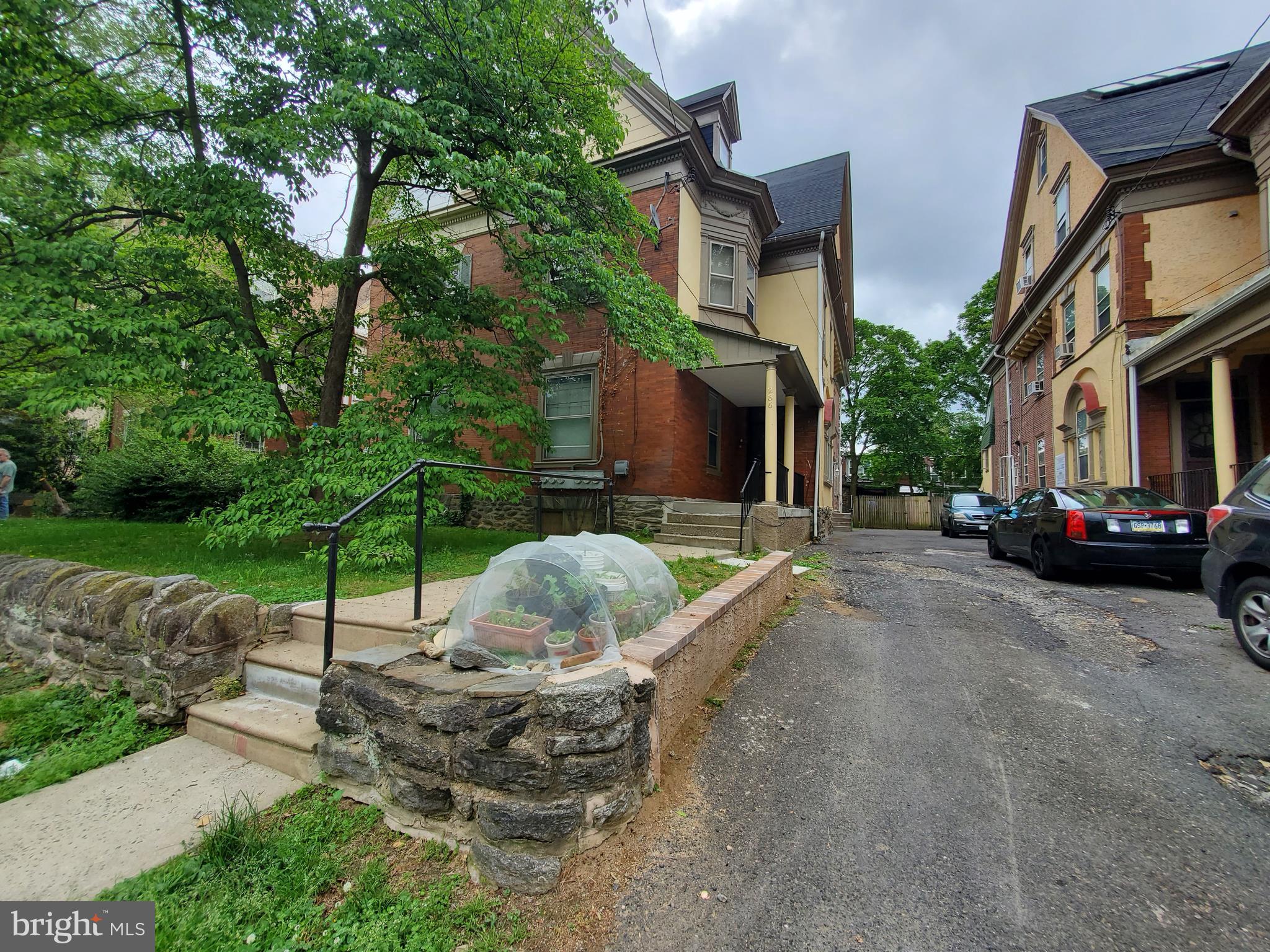 1 bedroom 1 bath apartment heat and water included. Property sits on a pleasant tree lined street with a back yard available to tenants. Laundry available in basement across driveway. Looking for good credit, no evictions, no smoking and no pets.
