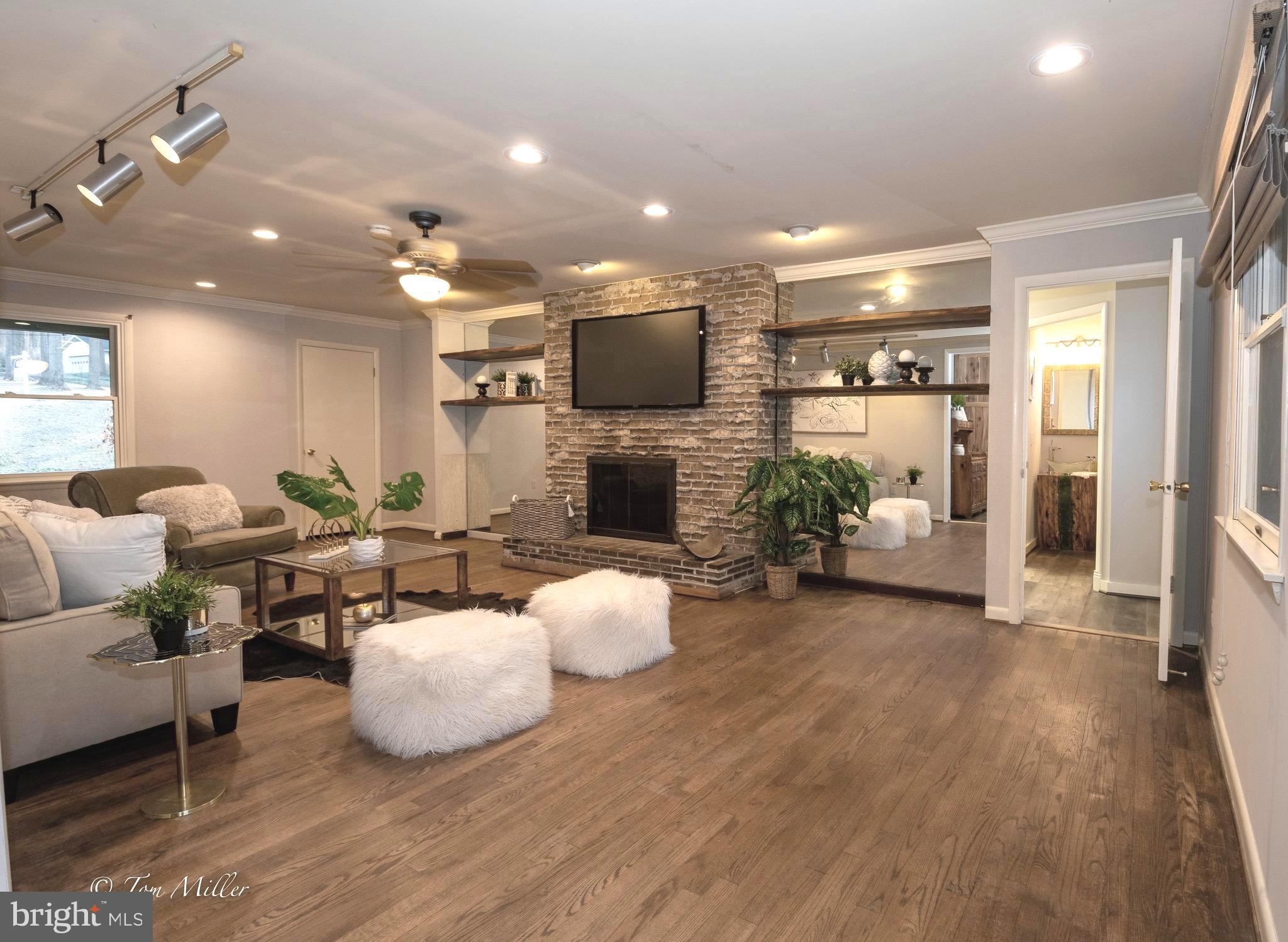 VELVET RIDGE - Residential