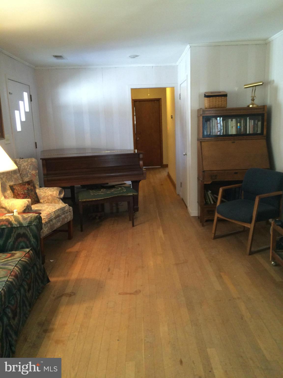 CYRANDALL VALLEY - Residential Lease