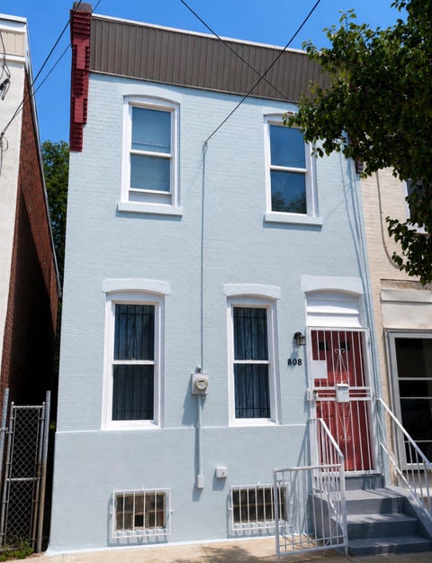 Townhouse For Sale - 808 S 8th St<br/> CAMDEN, NJ 08103
