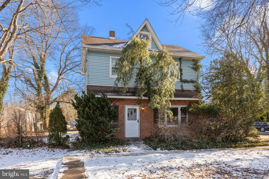 Corner lot duplex in Hatboro Horsham School District.  First floor unit features 3 bedrooms, 2 full baths, Living Room Area, Eat in Kitchen and basement area with washer dryer and storage area.  Second floor unit features 2 bedrooms, 1 full bath, Living Room Area, Eat in Kitchen and attic space for storage.  Detached Garage. First floor vacant, Second Floor lease expires July 30, 2025 and garage rented month to month.