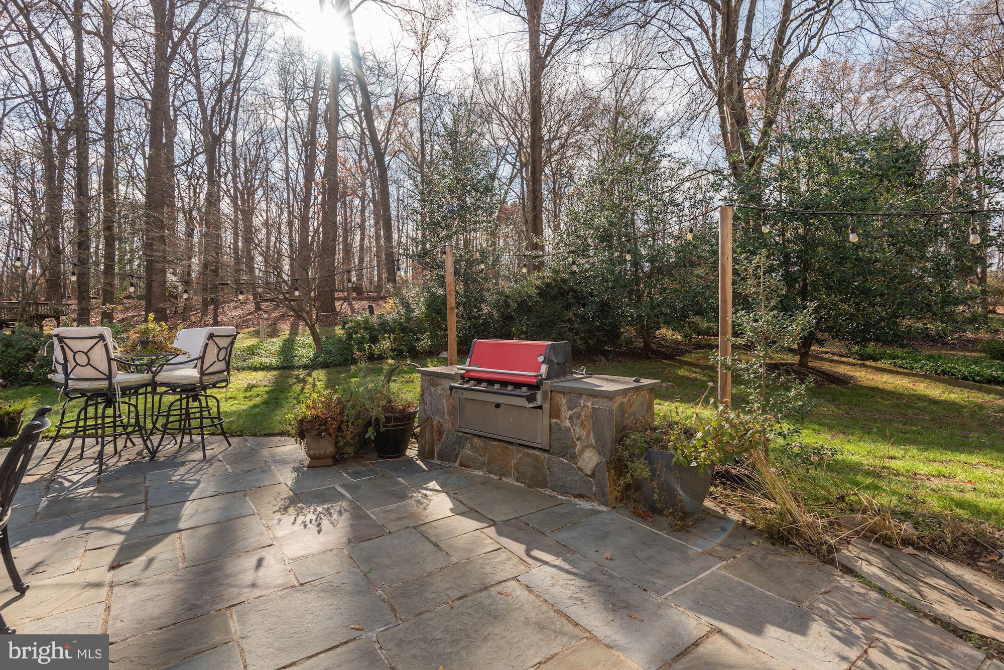 BETHESDA OUTSIDE - Residential