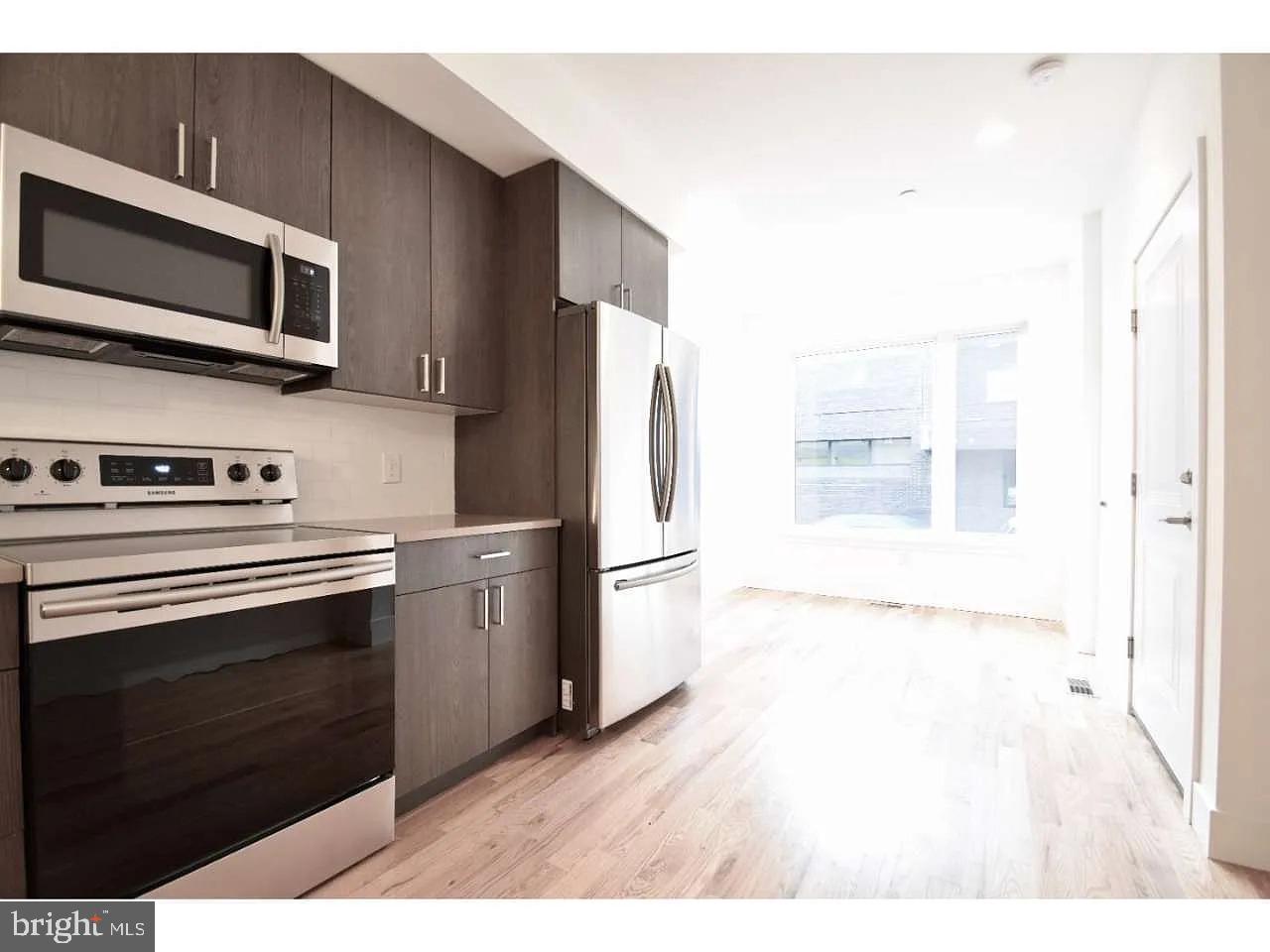 SOUTH KENSINGTON - Residential Income