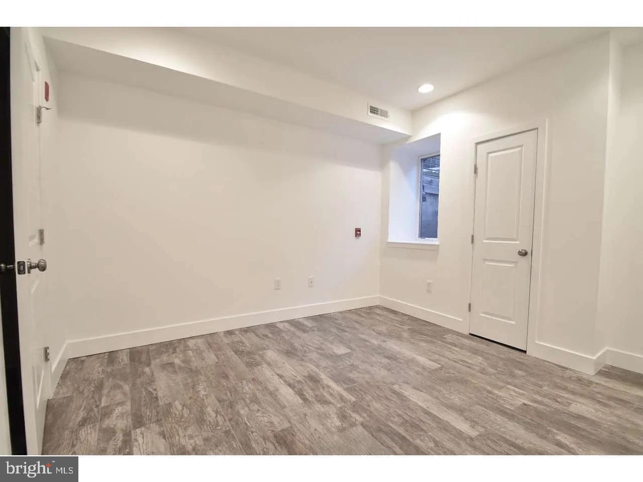 SOUTH KENSINGTON - Residential Income