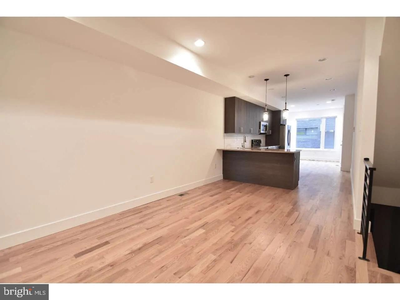 SOUTH KENSINGTON - Residential Income