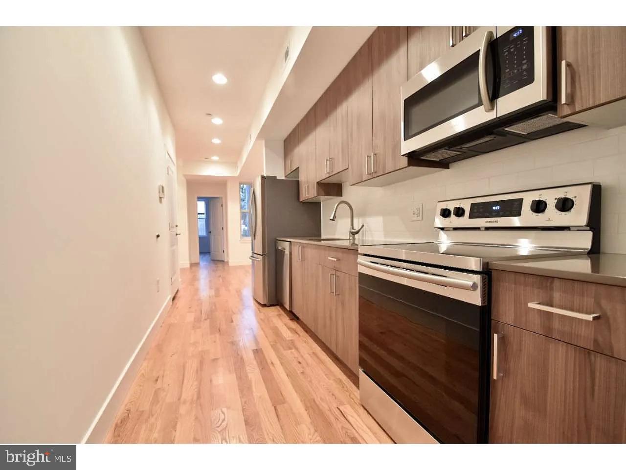 SOUTH KENSINGTON - Residential Income