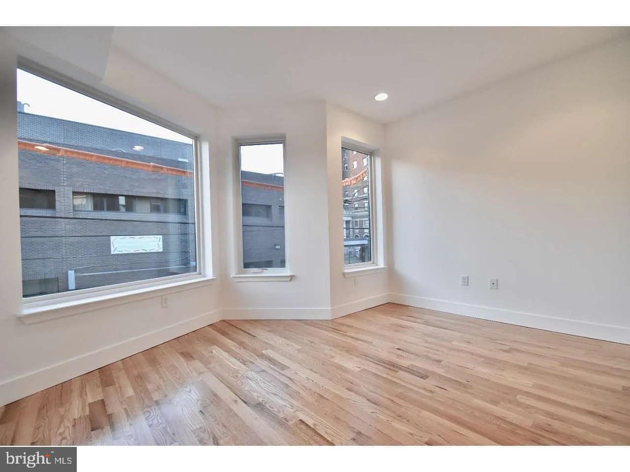 SOUTH KENSINGTON - Residential Income