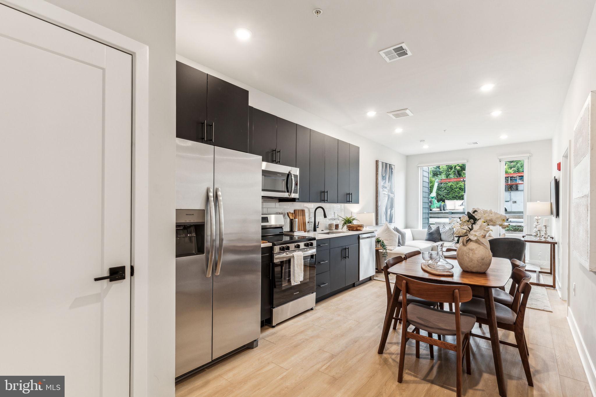 ROXBOROUGH - Residential Lease