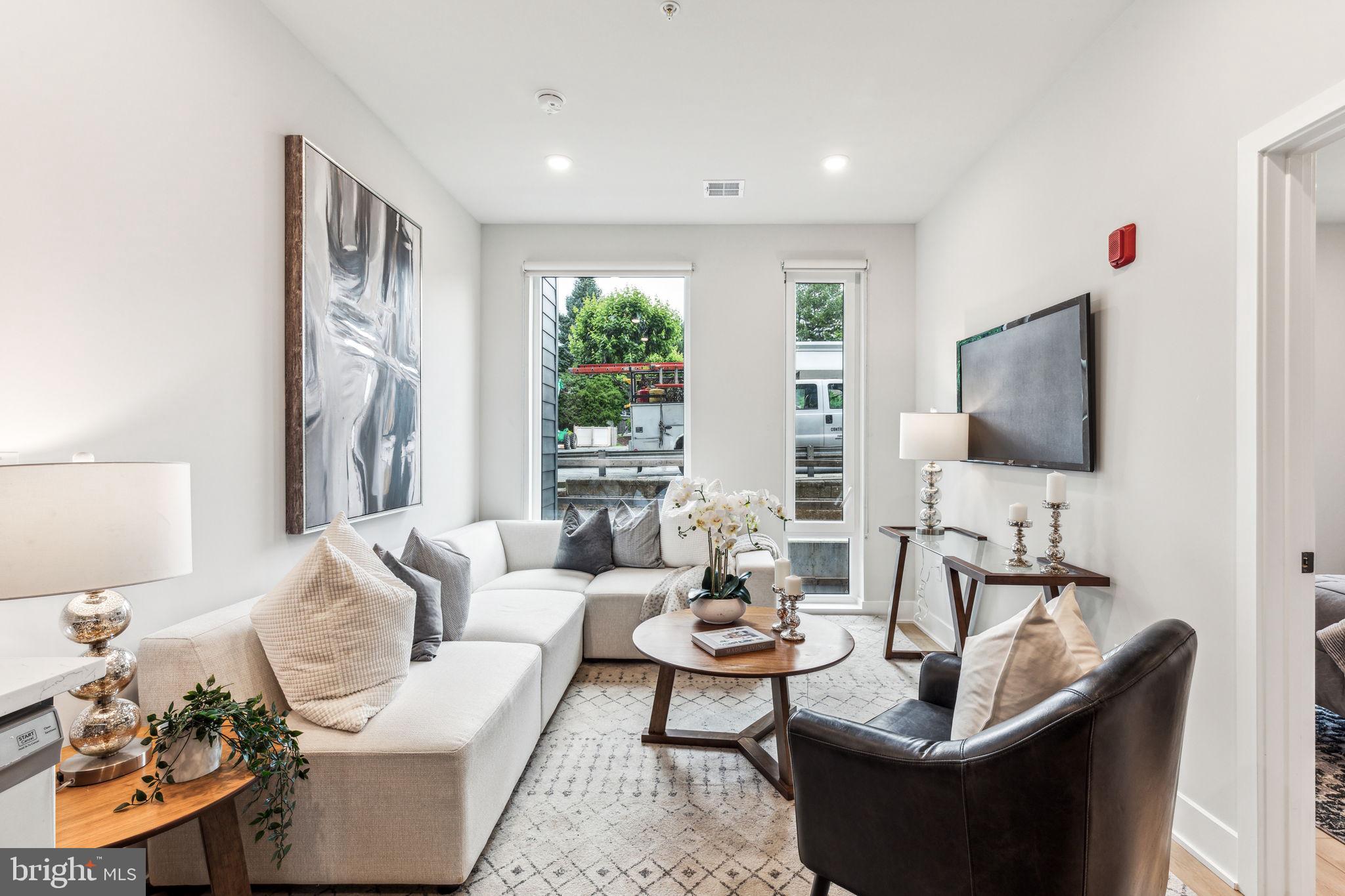 ROXBOROUGH - Residential Lease