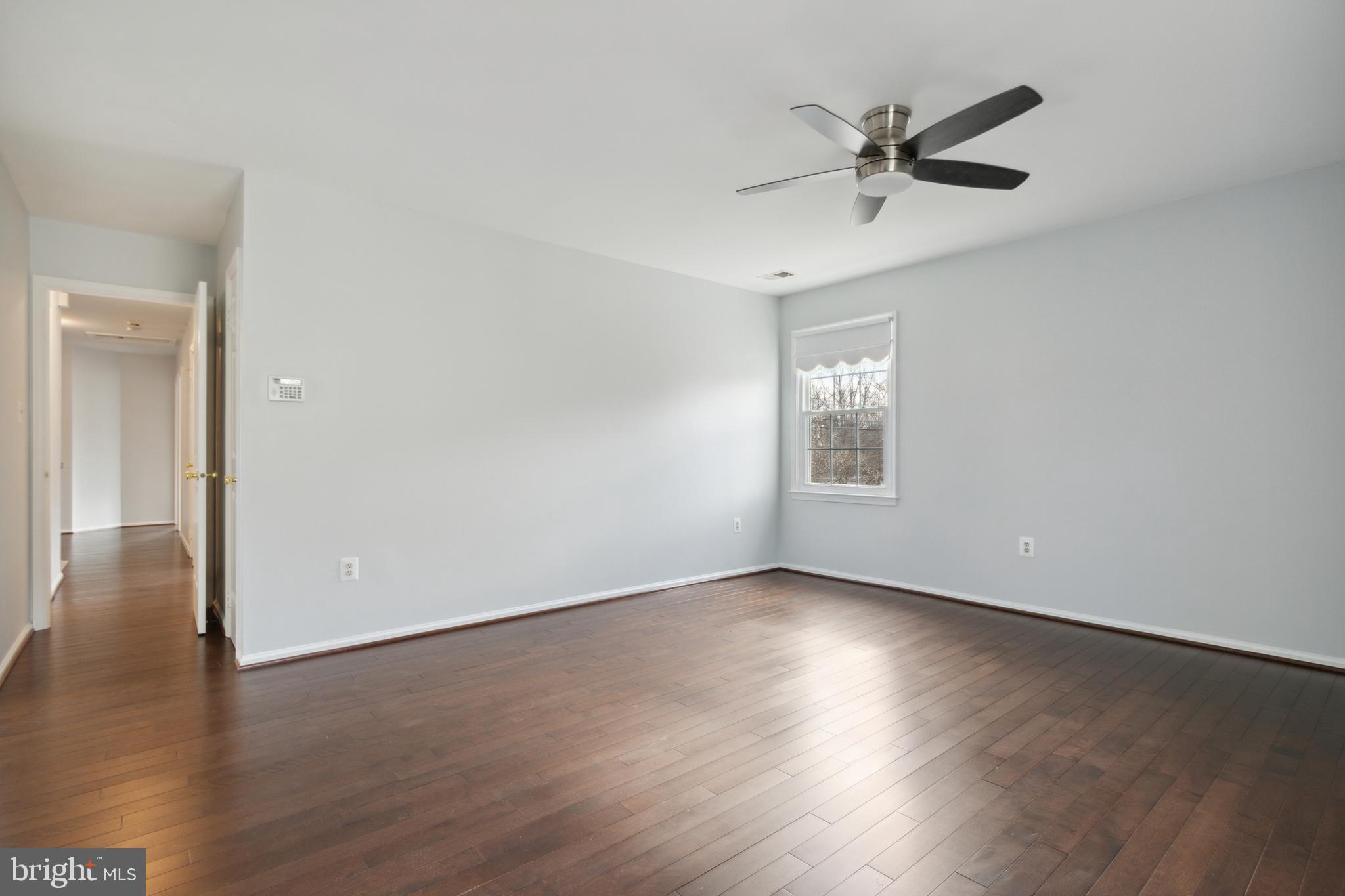 OAK MANOR - Residential